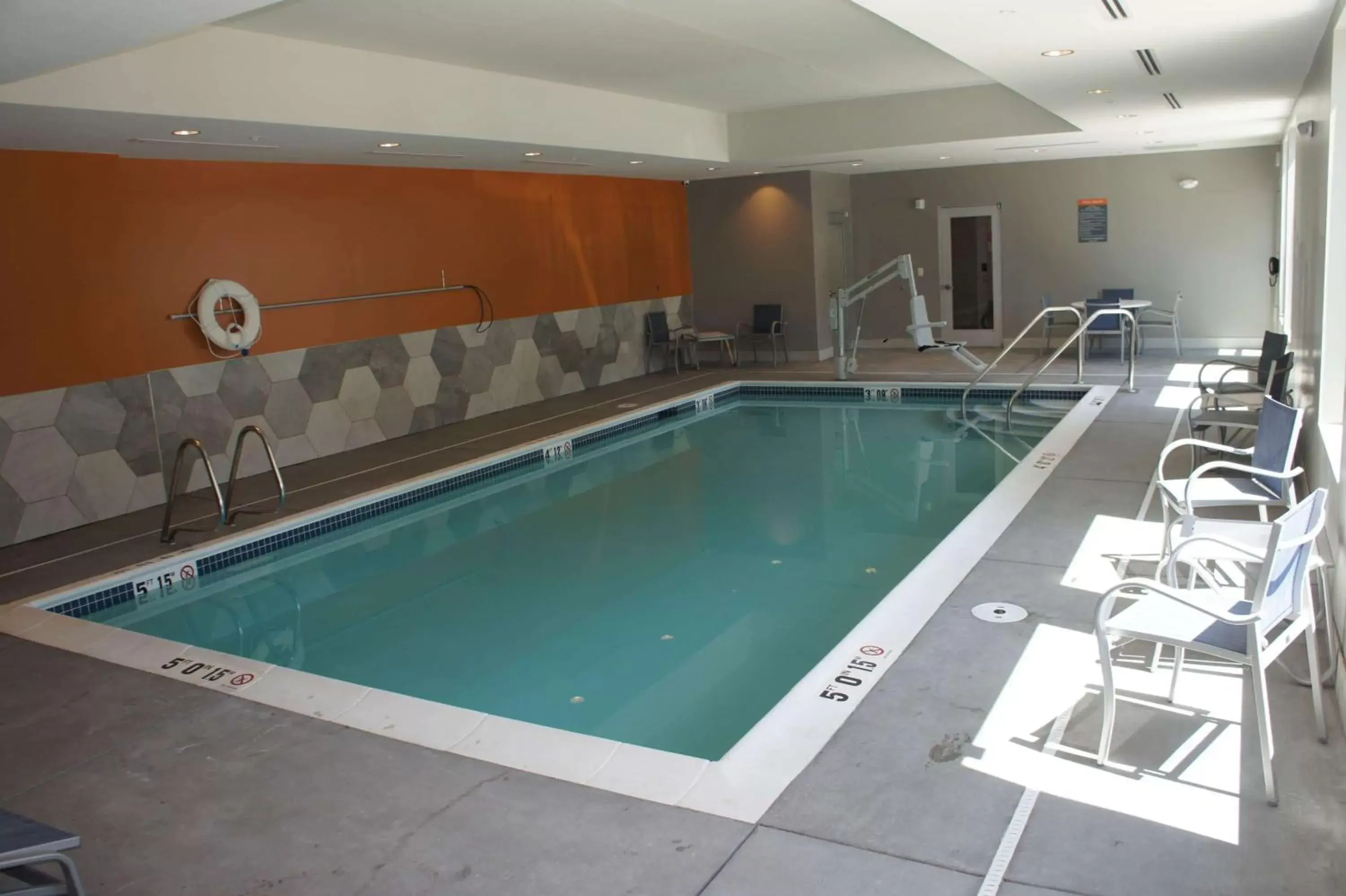 On site, Swimming Pool in La Quinta Inn & Suites by Wyndham Marysville