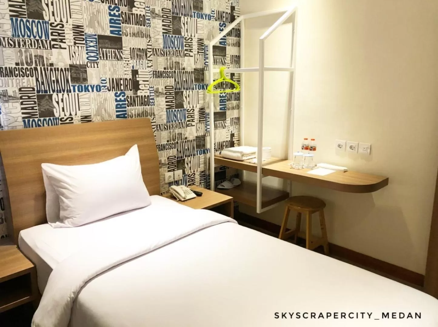 Bedroom, Bed in Kama Hotel