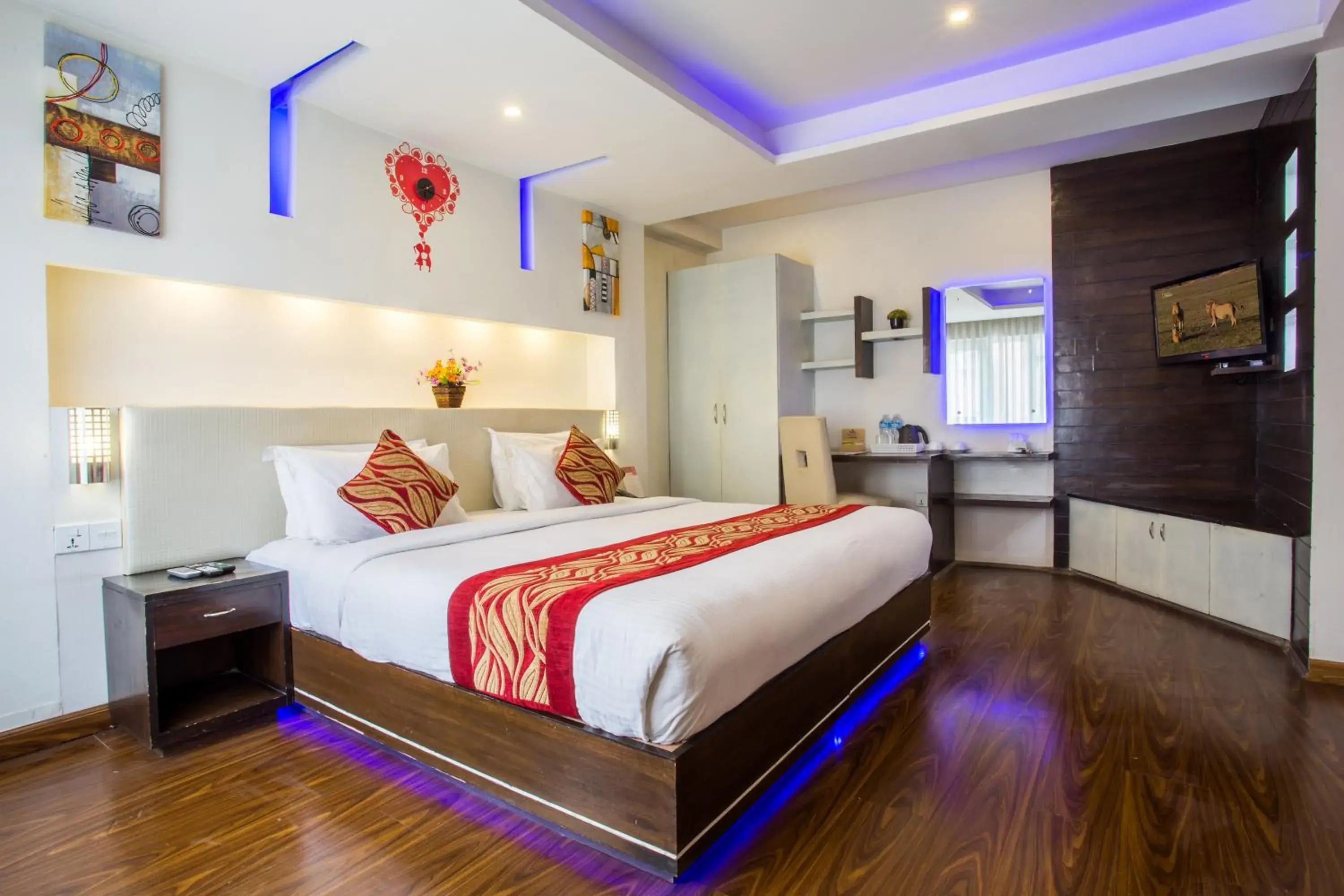 Photo of the whole room, Bed in Avataar Kathmandu Hotel