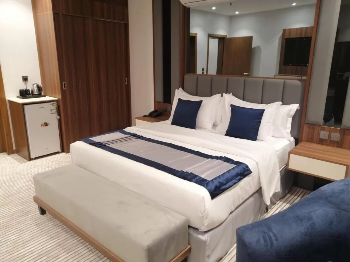 Bedroom, Bed in Tulip View Hotel