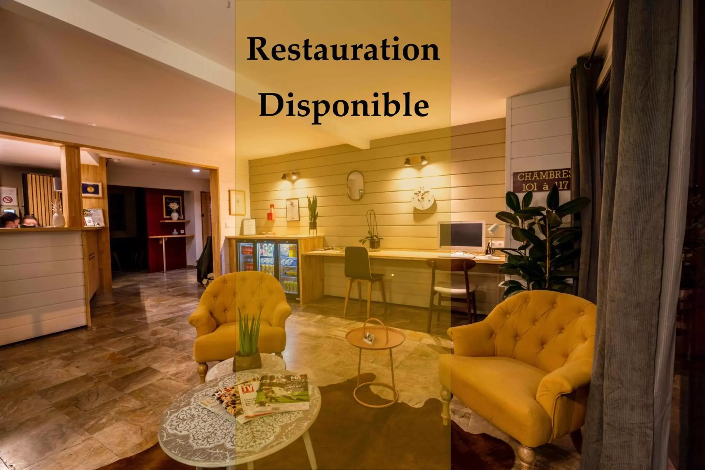 Lobby or reception in Ostal Hotel Pau Universite