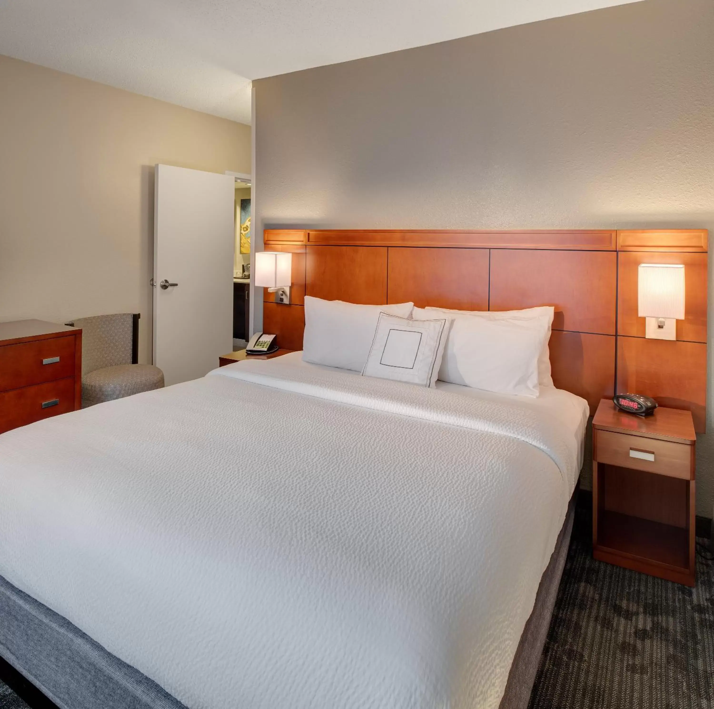 Bedroom, Bed in Courtyard by Marriott Columbia Northeast/Fort Jackson Area