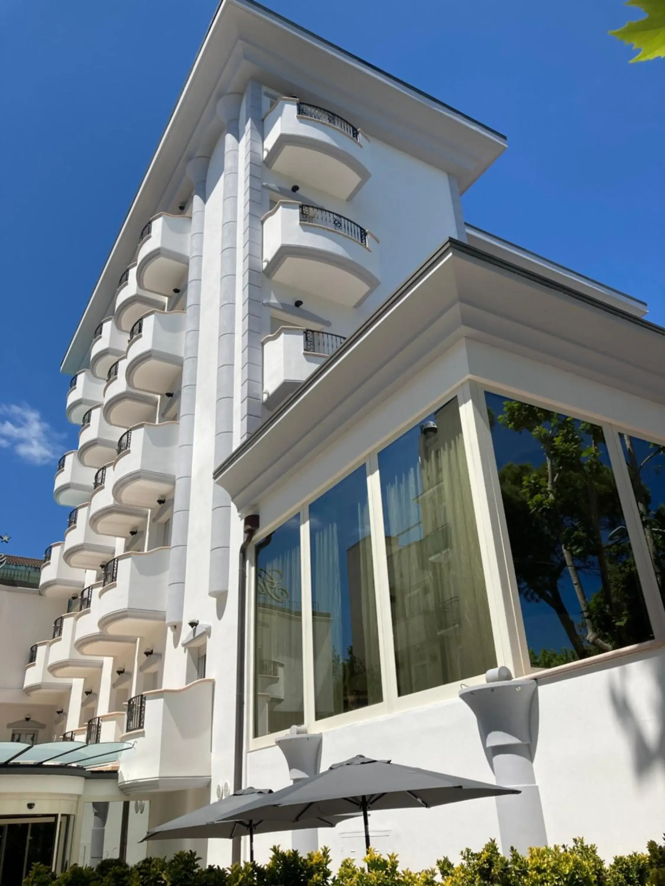 Facade/entrance, Property Building in Hotel Gallia Palace