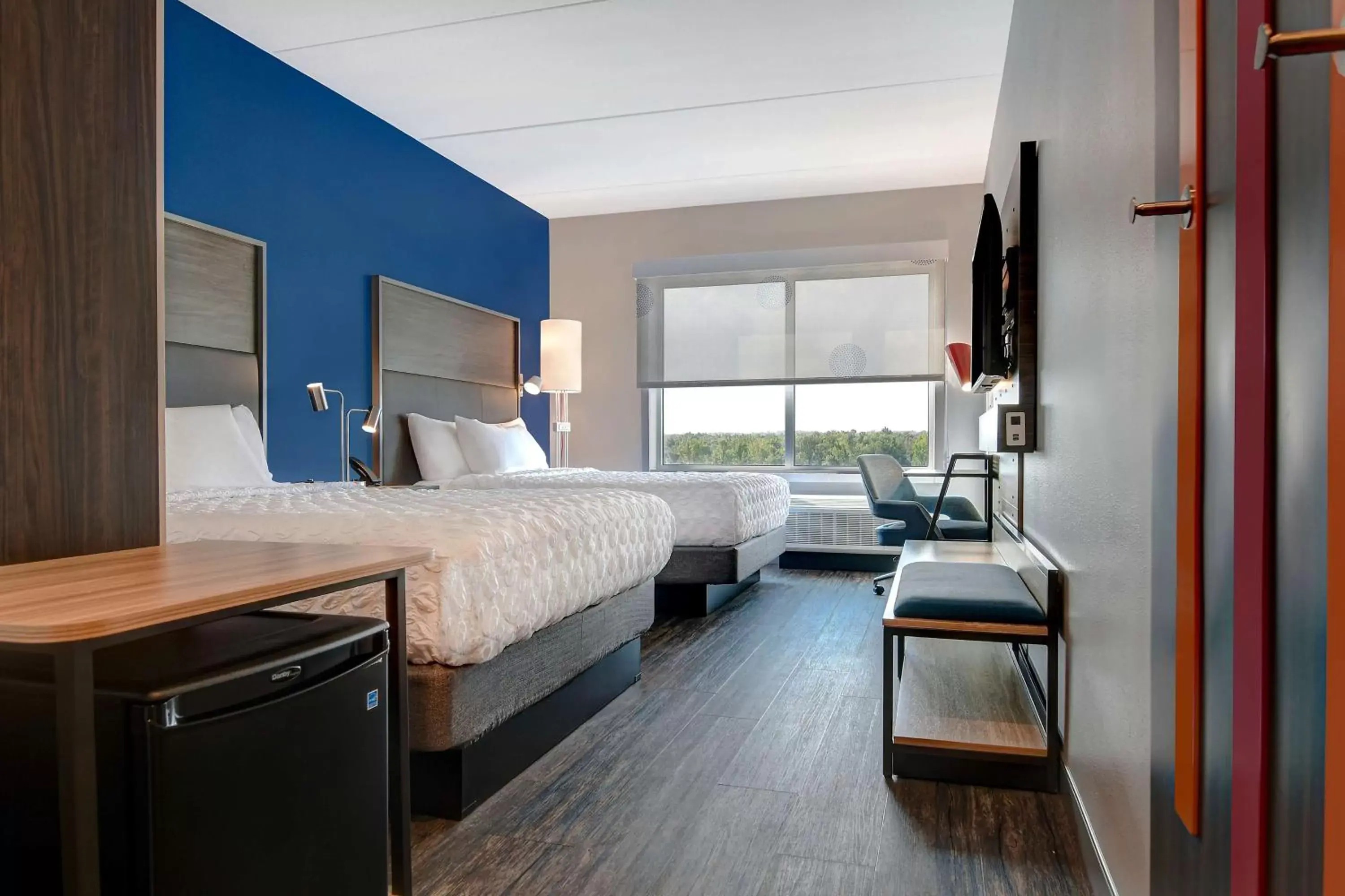Bed in Tru By Hilton Macon North, Ga