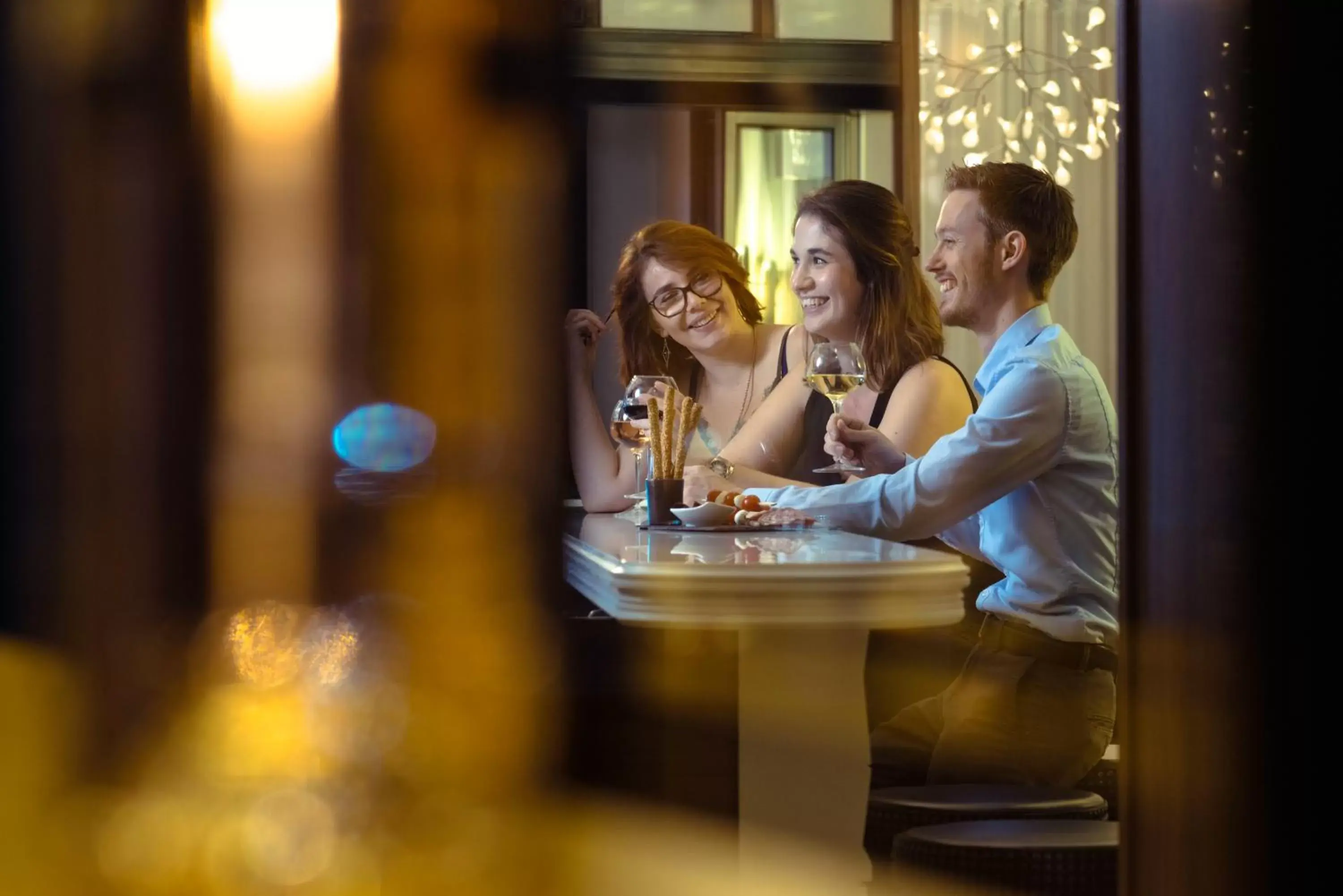 Lounge or bar in Mercure Lyon Centre Beaux-Arts