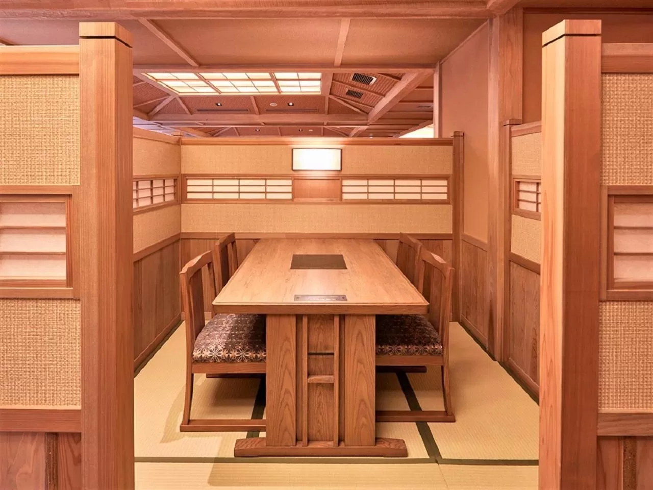 Restaurant/places to eat in Yukinohana