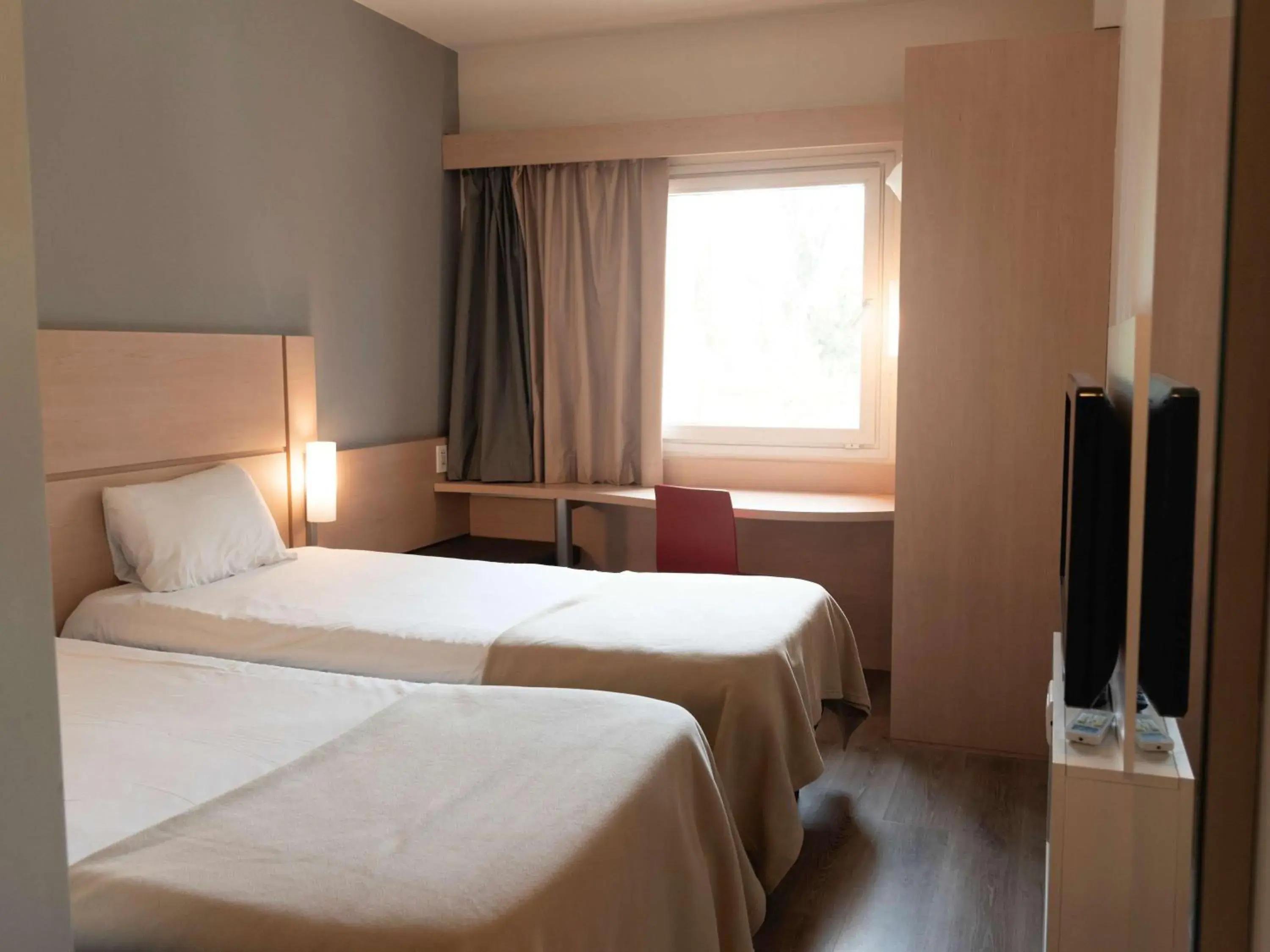 Photo of the whole room, Bed in Hotel Ibis Pilar