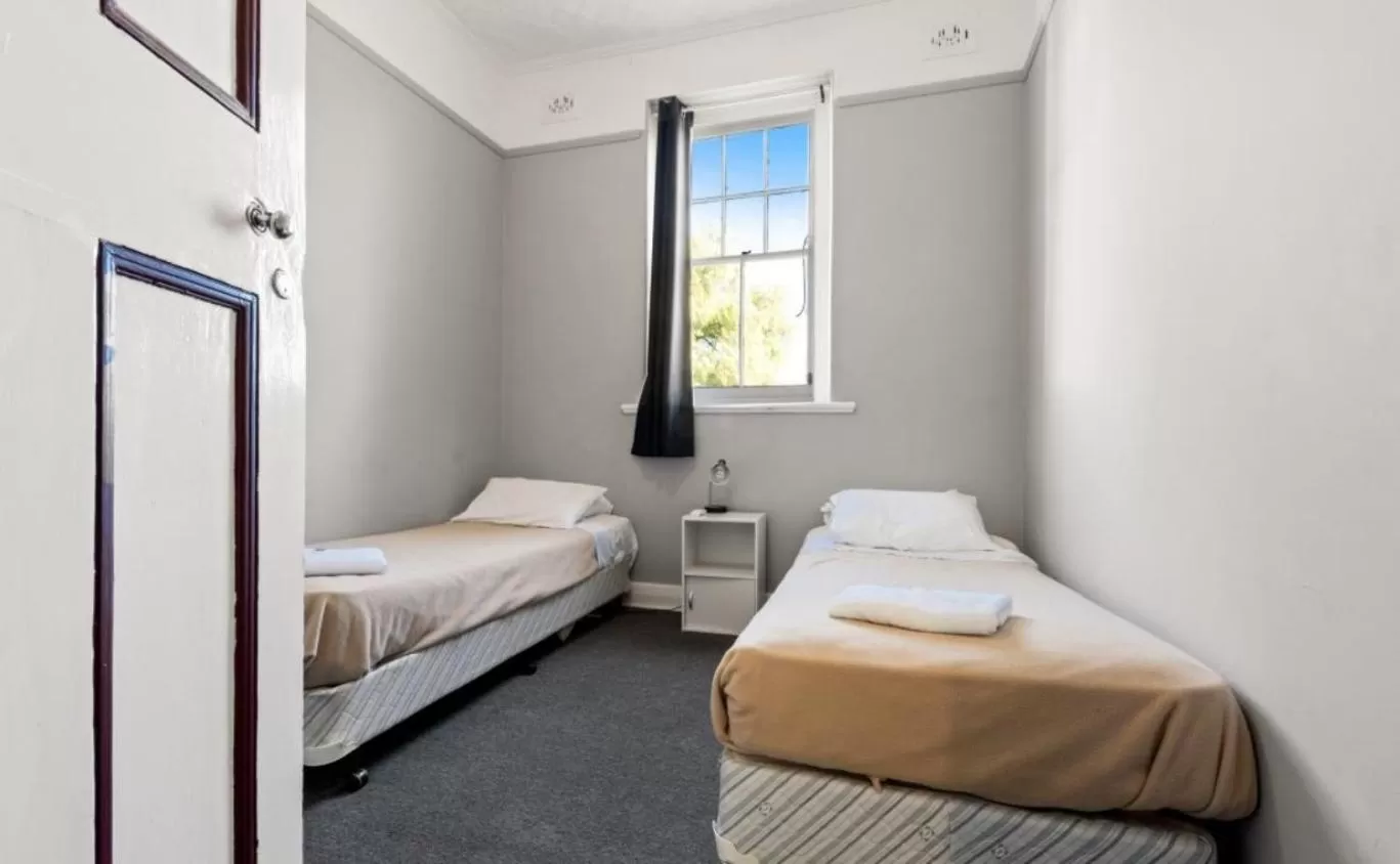 Bed in Kearsley Hotel