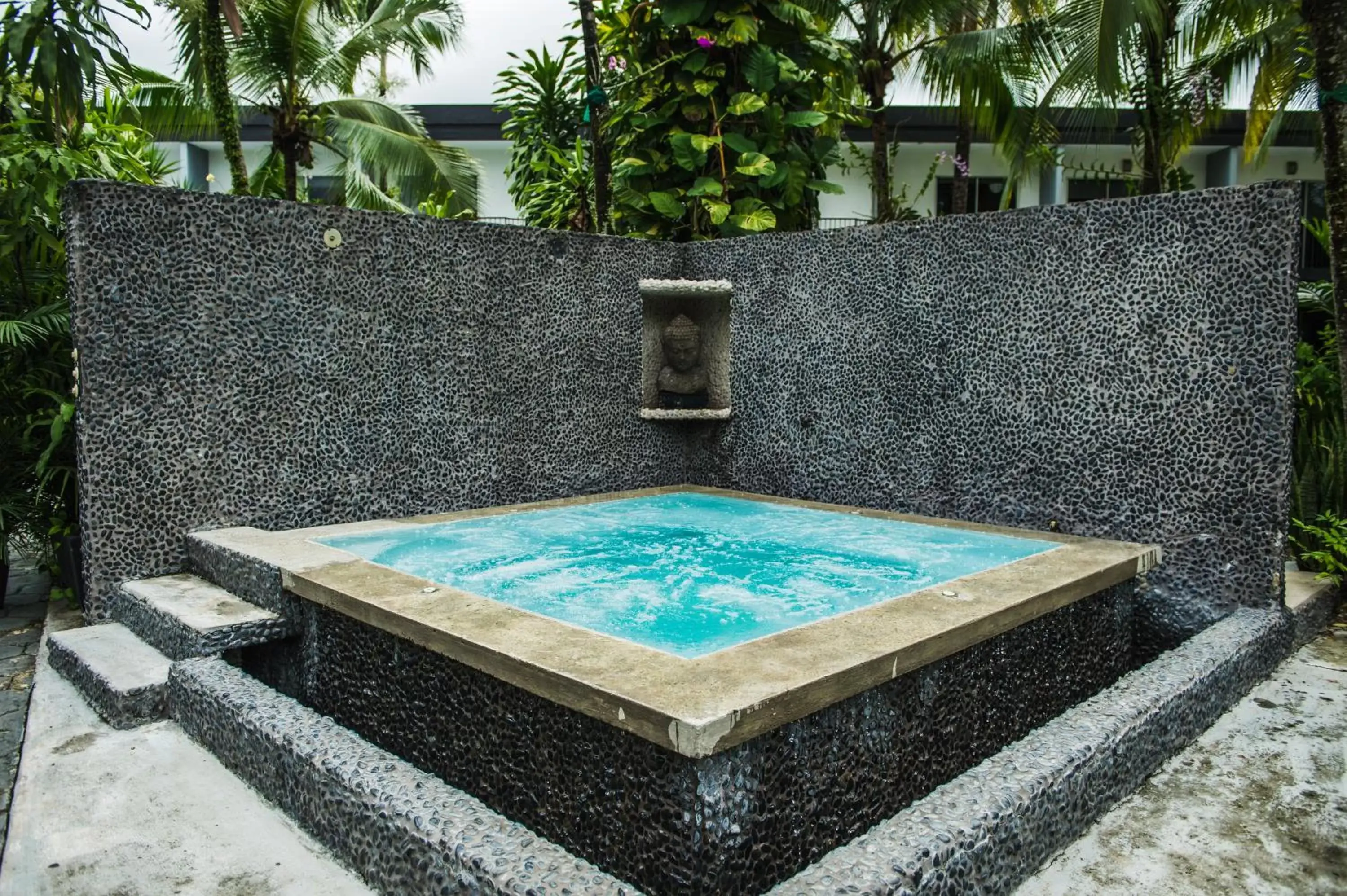 Area and facilities, Swimming Pool in Riande Aeropuerto Hotel Casino