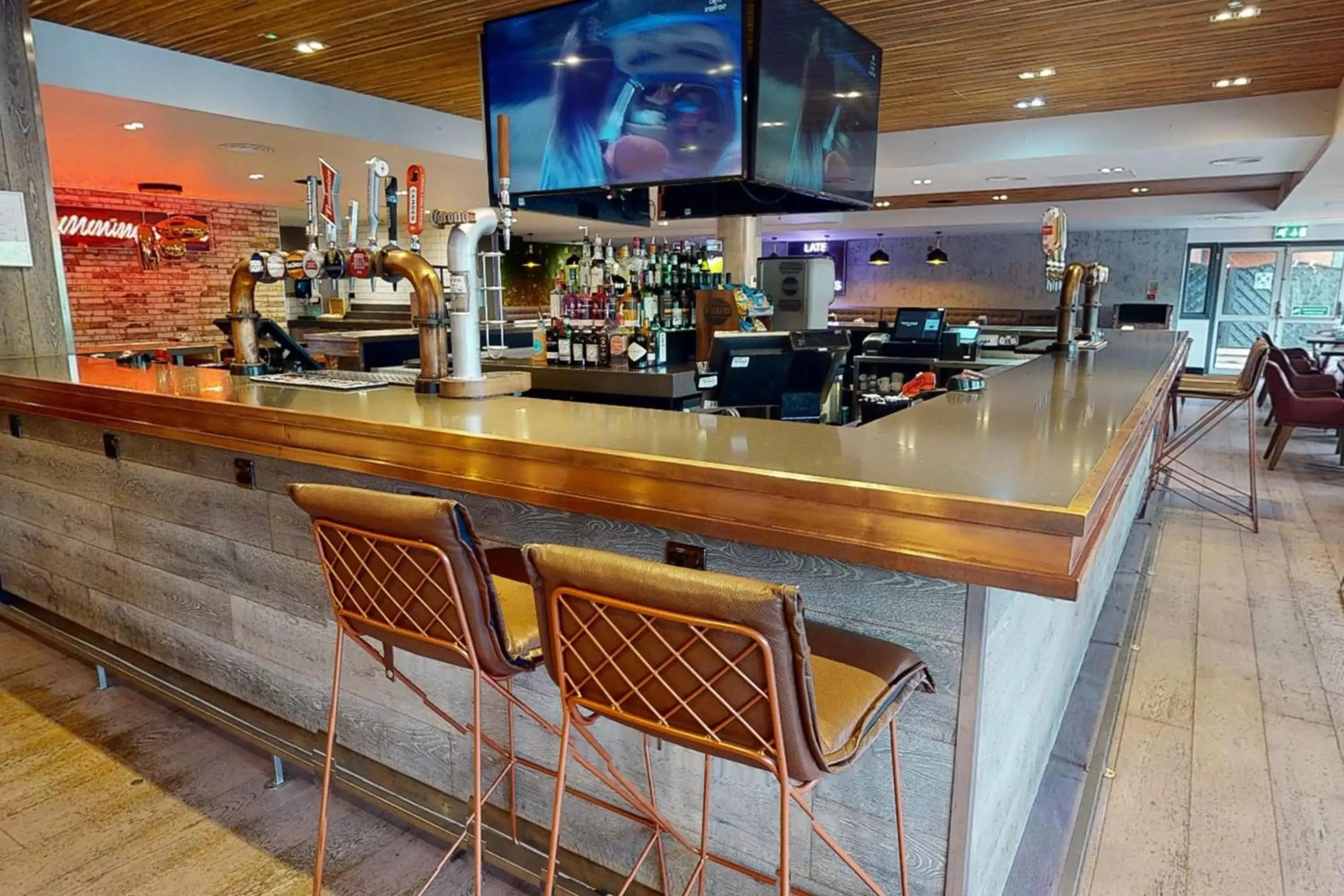 Restaurant/places to eat, Lounge/Bar in Village Hotel Cardiff