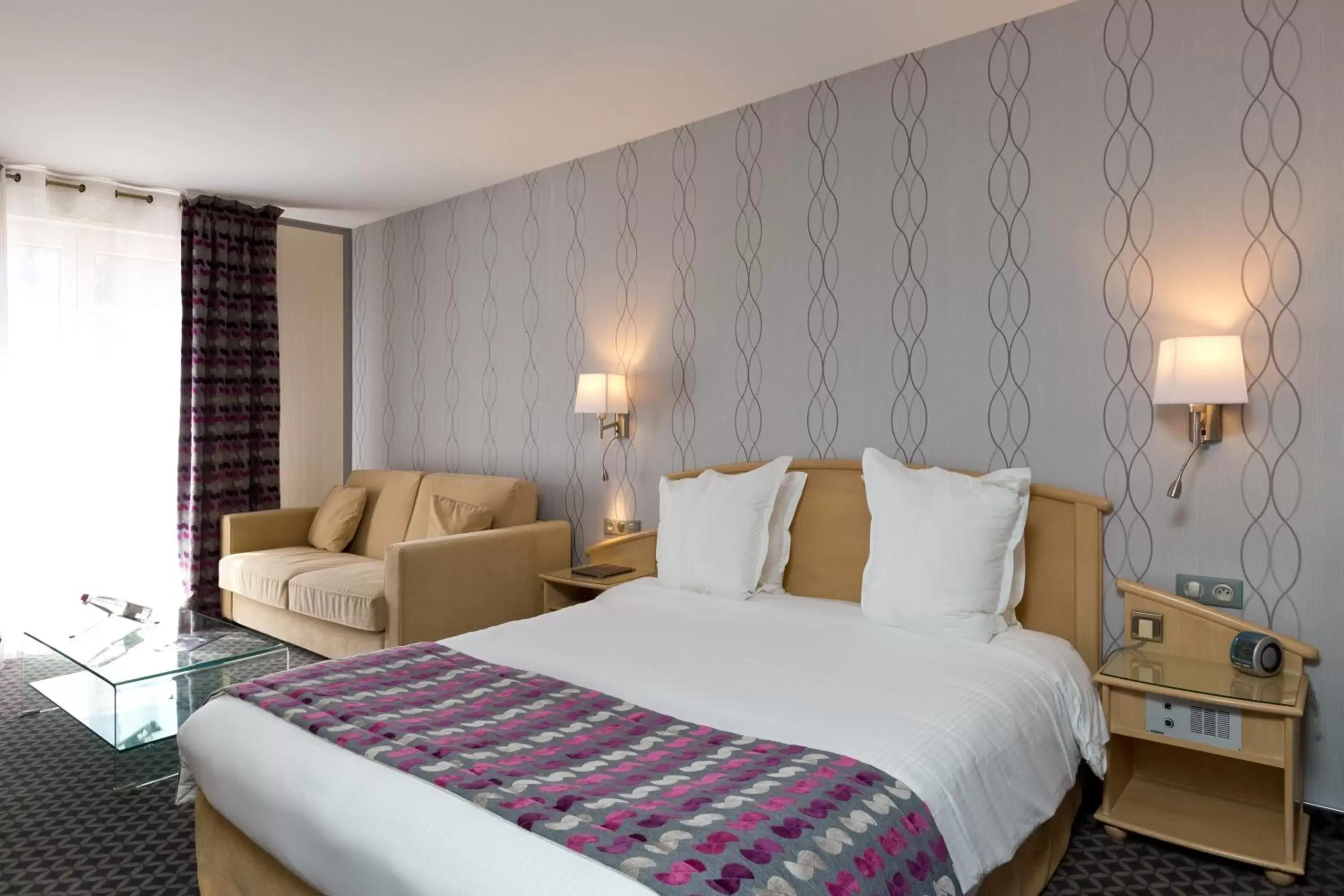 Bed in Best Western Plus La Fayette Hotel et SPA