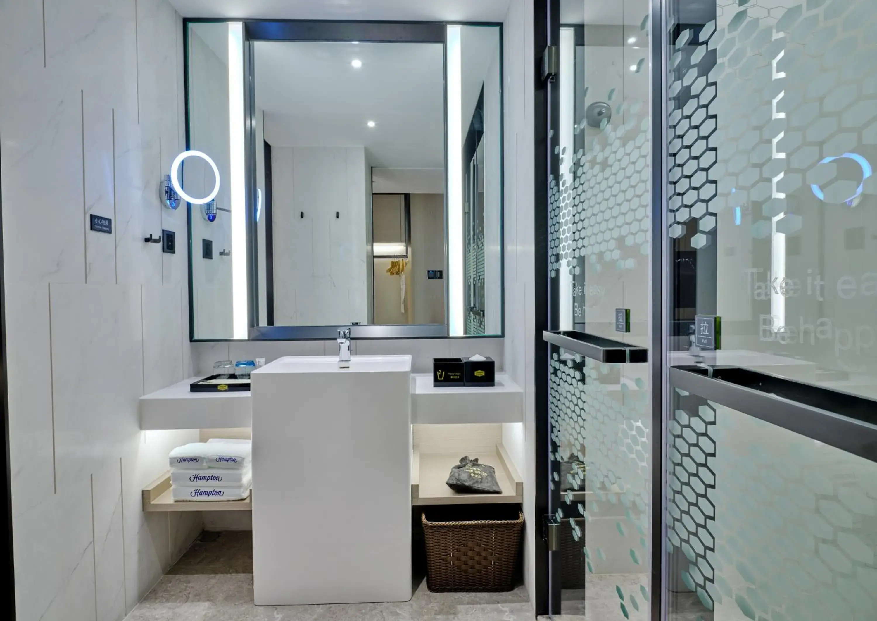 Shower, Bathroom in Hampton By Hilton Shenzhen North Station