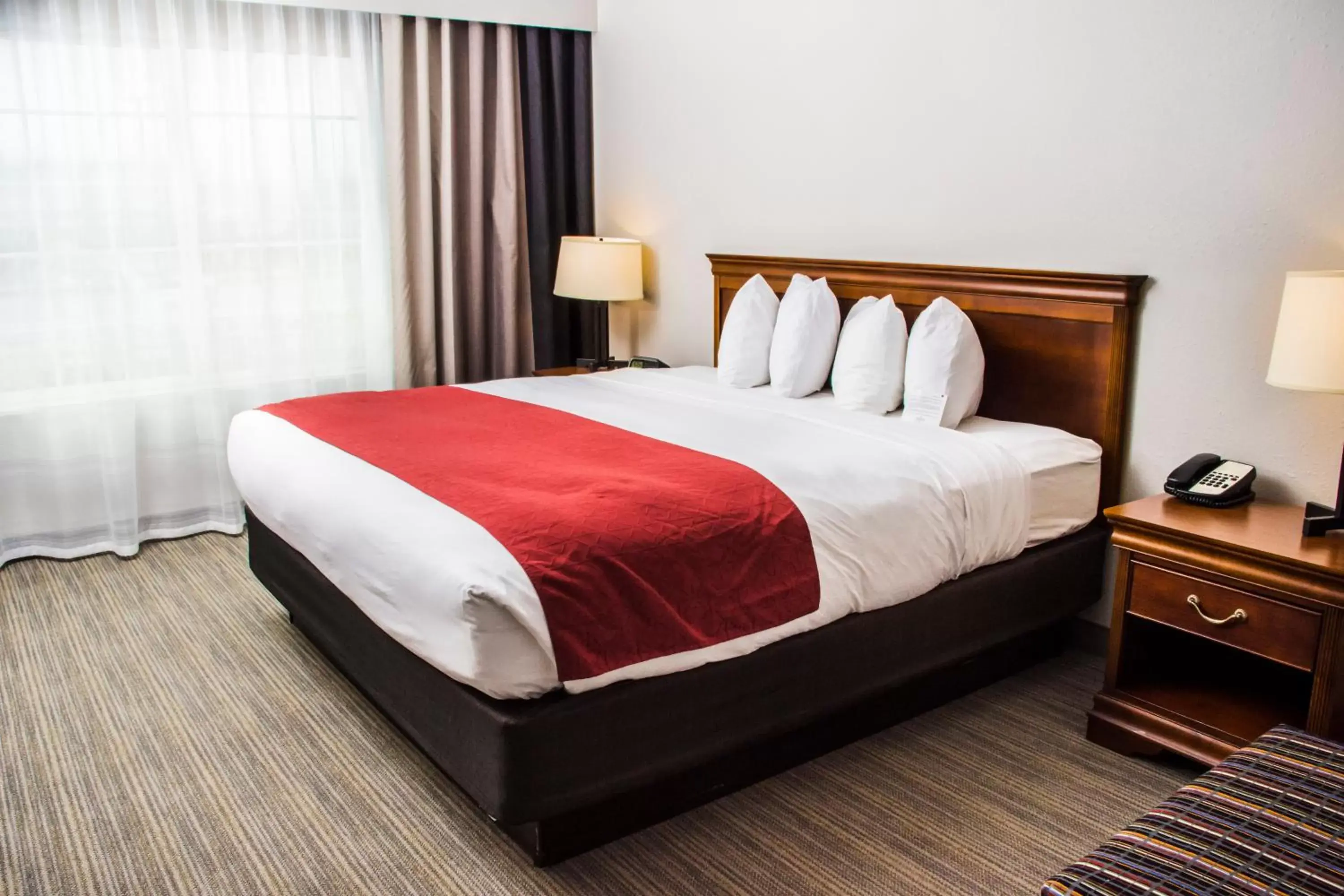 One-Bedroom King Suite - Non-Smoking in Country Inn & Suites by Radisson, Winchester, VA One-Bedroom King Suite - Non-Smoking in Country Inn & Suites by Radisson, Winchester, VA