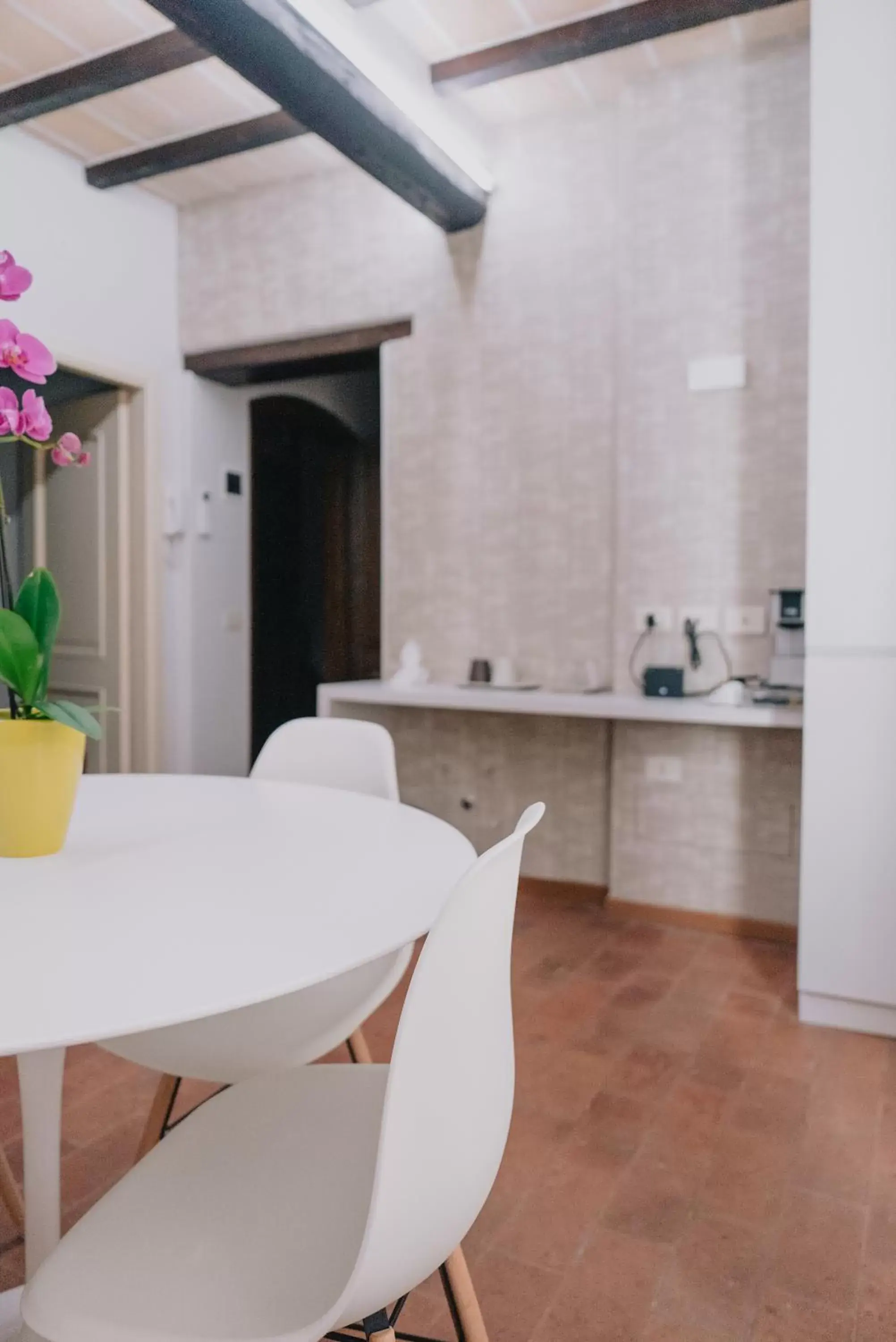 Dining area, Kitchen/Kitchenette in Locanda Del Feudo