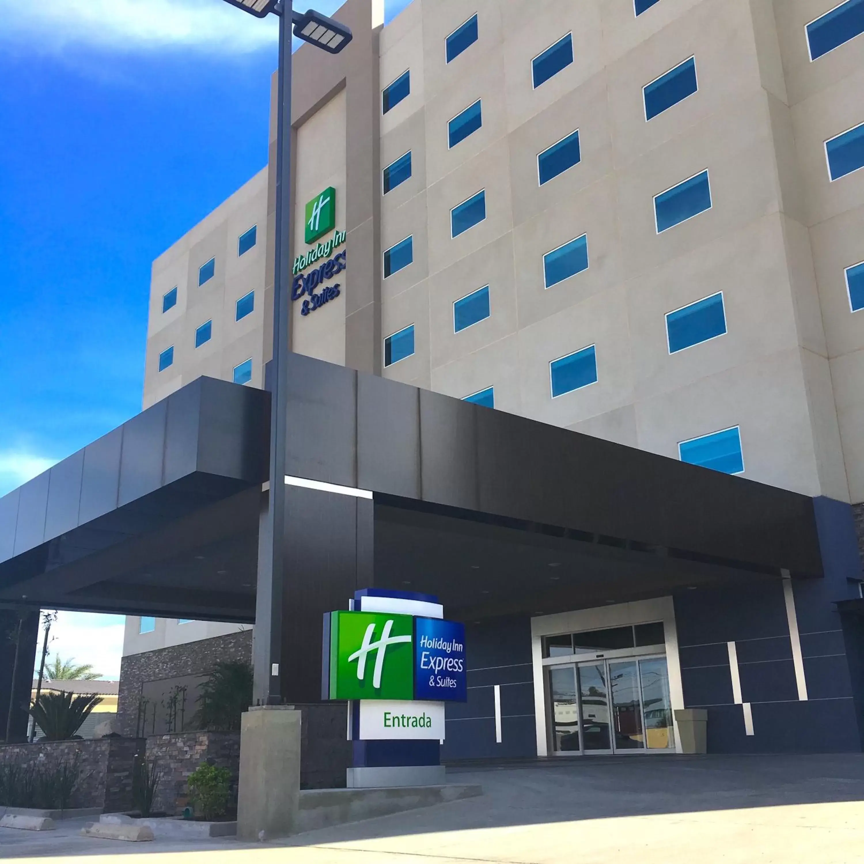 Property Building in Holiday Inn Express & Suites Mexicali, an IHG Hotel