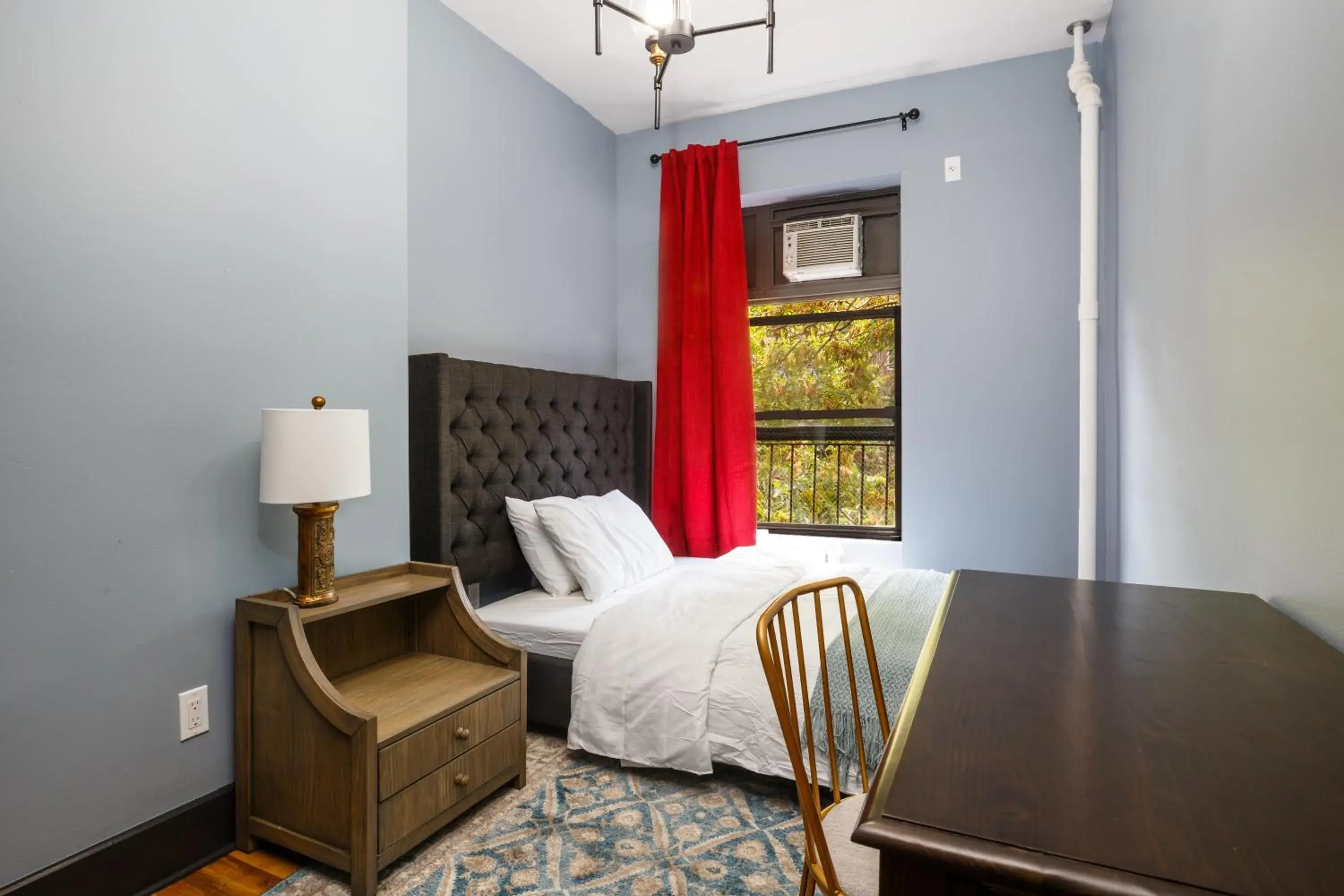 Photo of the whole room, Bed in Lamartine Chelsea Photo of the whole room, Bed in Lamartine Chelsea