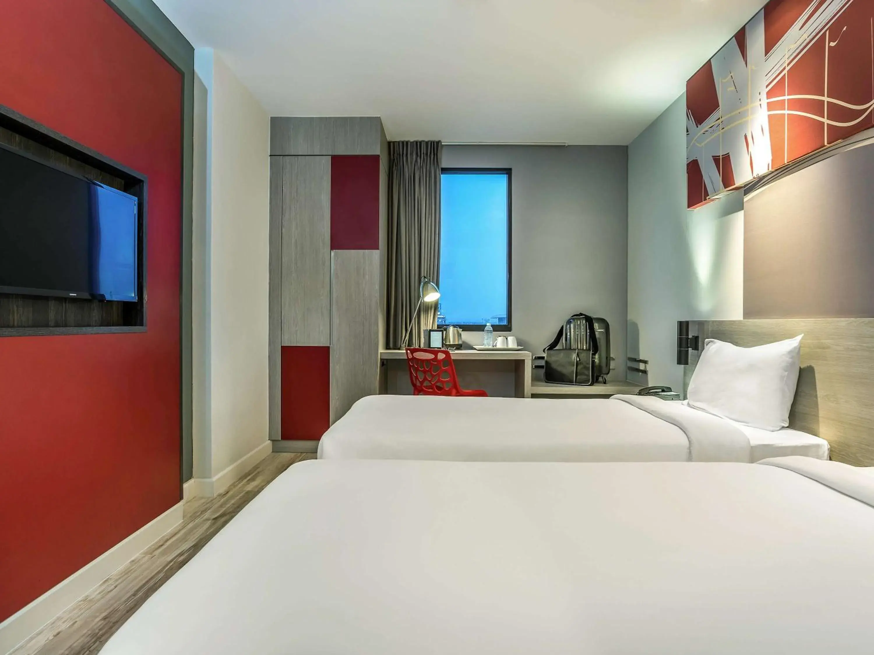 Photo of the whole room, Bed in ibis Bangkok IMPACT