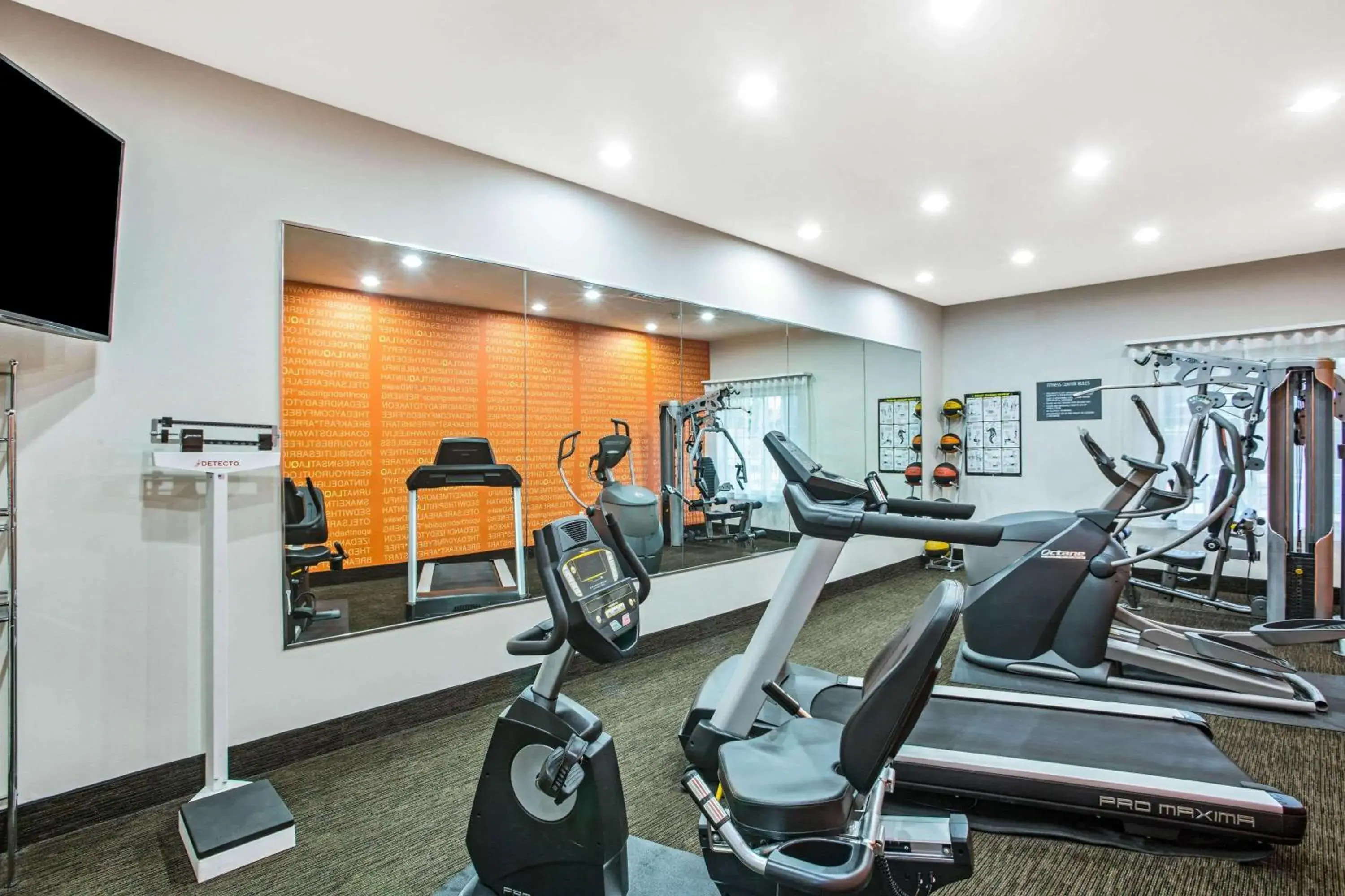 Fitness centre/facilities, Fitness Center/Facilities in La Quinta by Wyndham Austin NW/Lakeline Mall