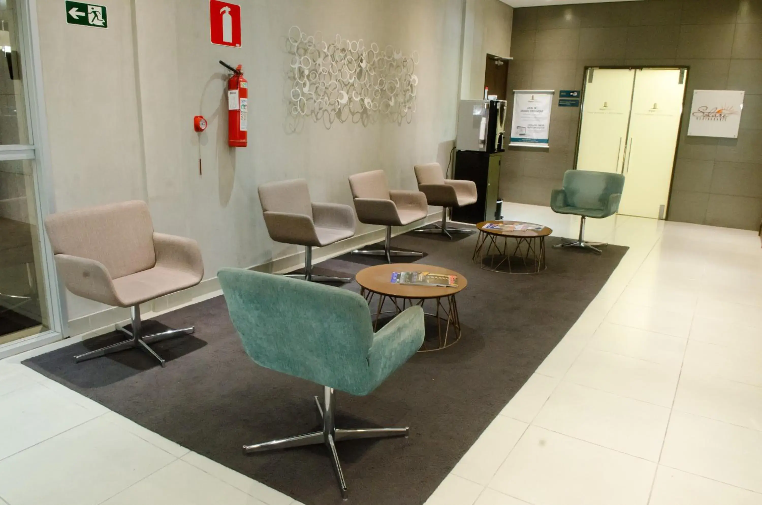 Lobby or reception, Seating Area in Ímpar Suítes Expominas