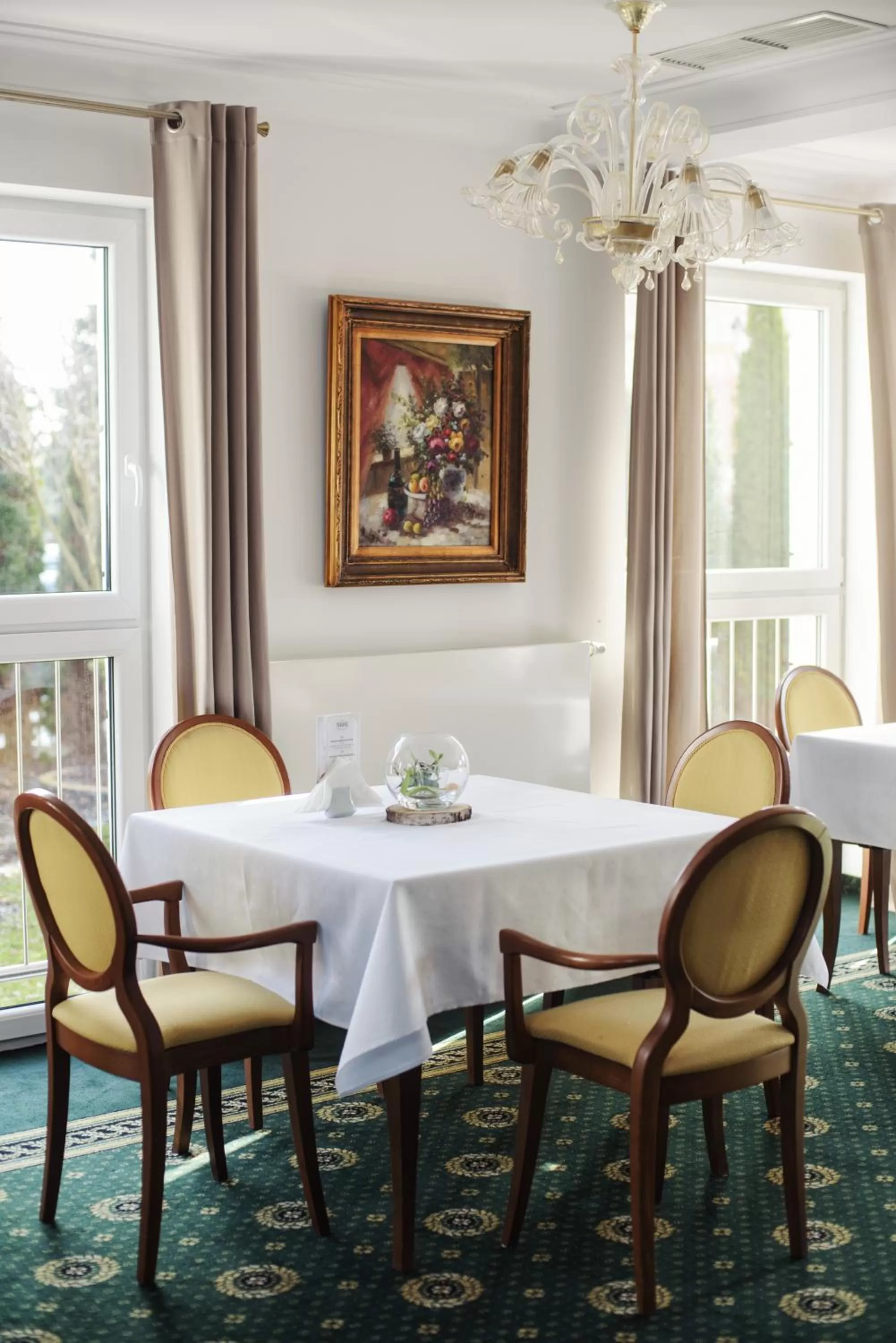 Restaurant/places to eat in Lila Medical SPA