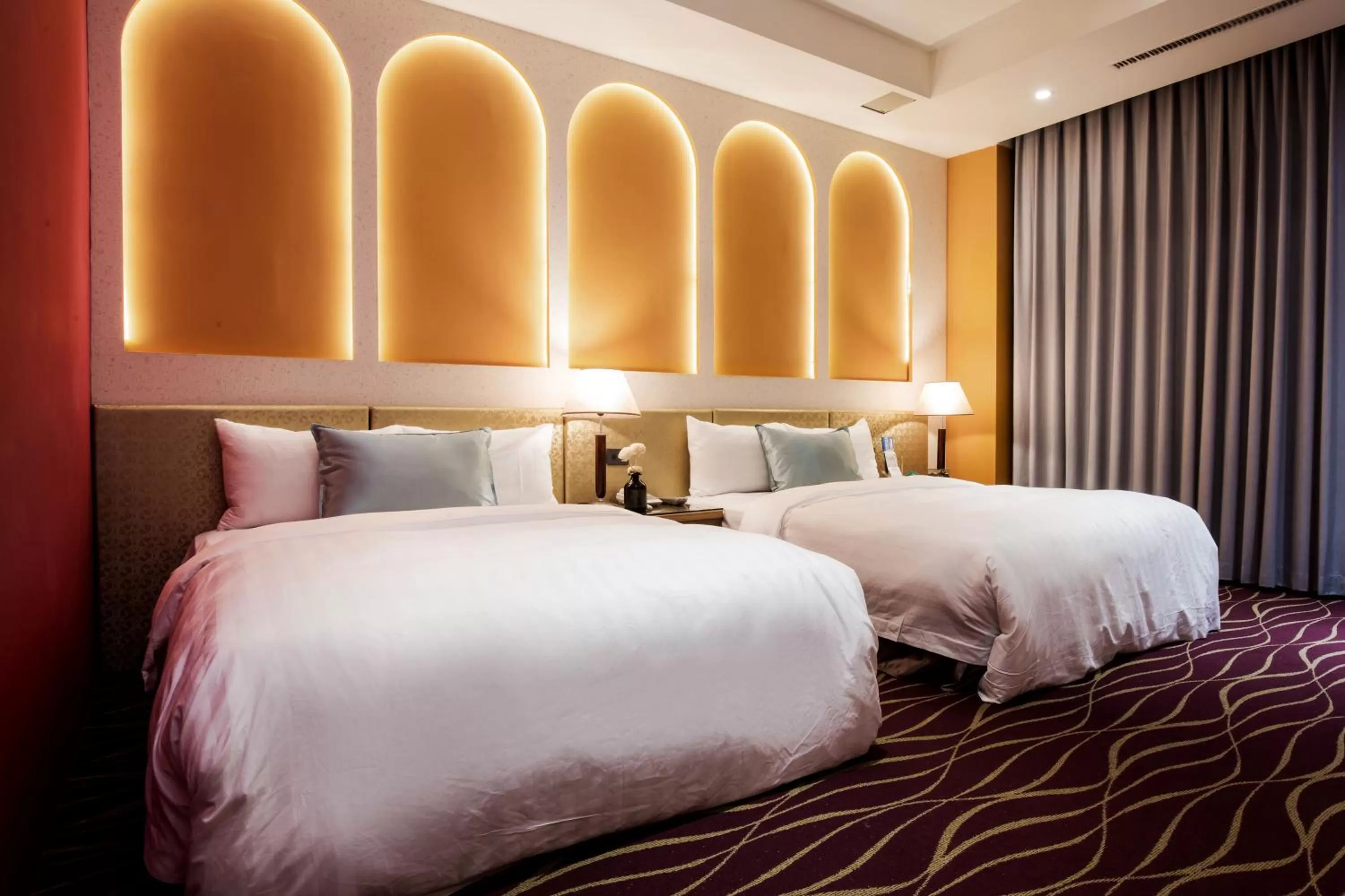 Photo of the whole room, Bed in Duo Romance Hotel