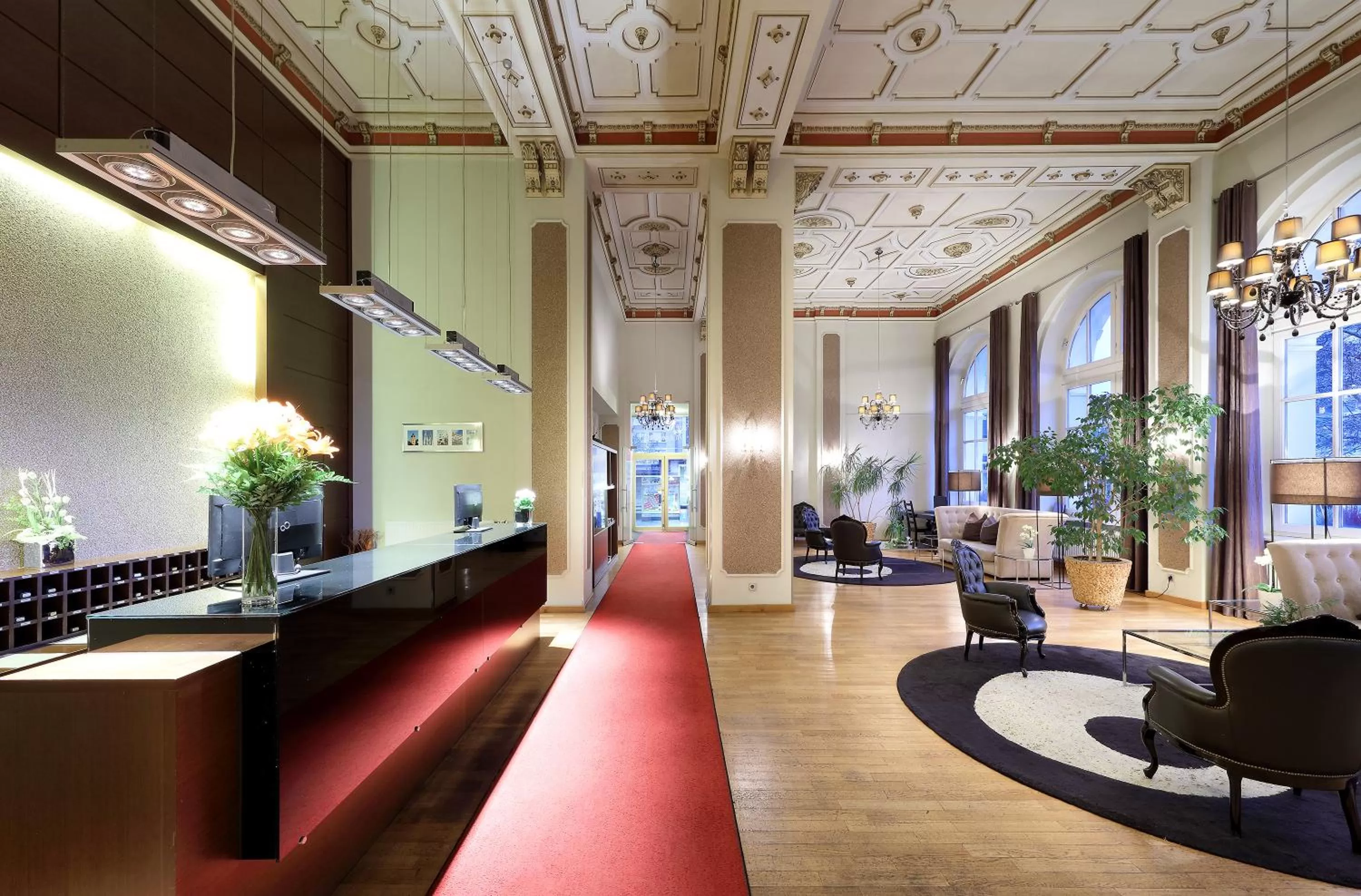 Lobby or reception in Eurostars Park Hotel Maximilian