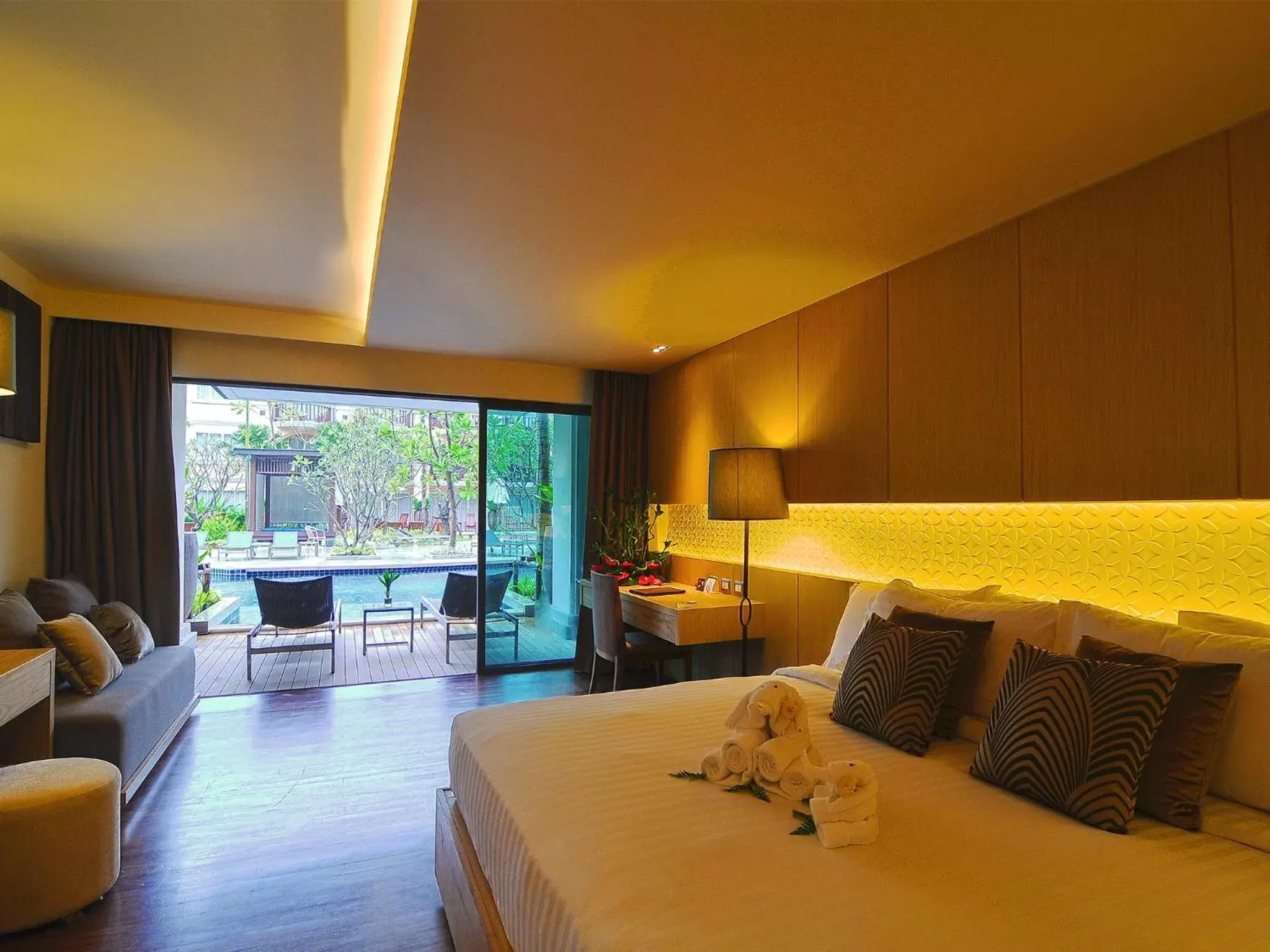 Bed in Phuket Graceland Resort and Spa - SHA Extra Plus