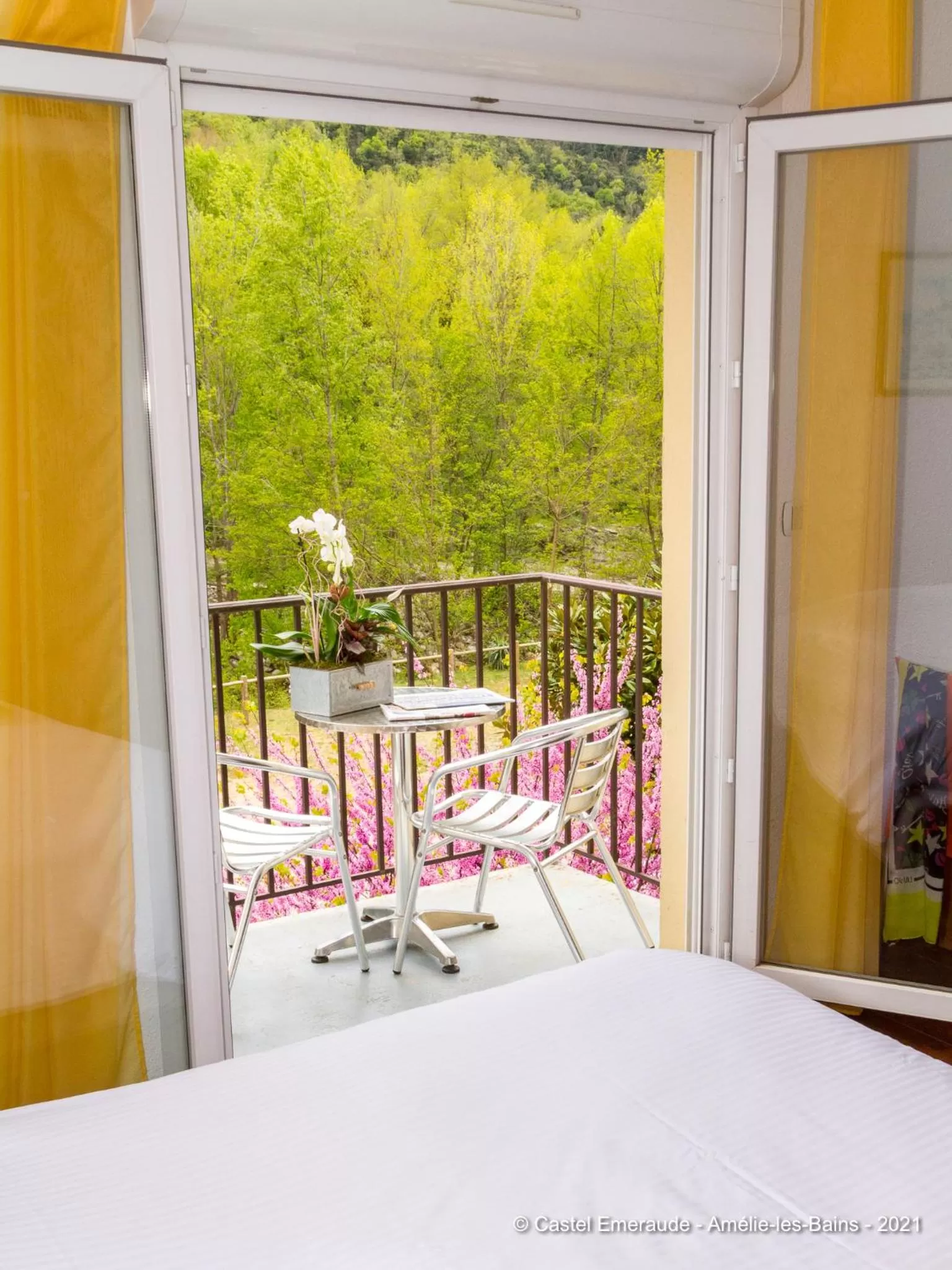 River view in Appart'Hotel Castel Emeraude, Charme et Caractère