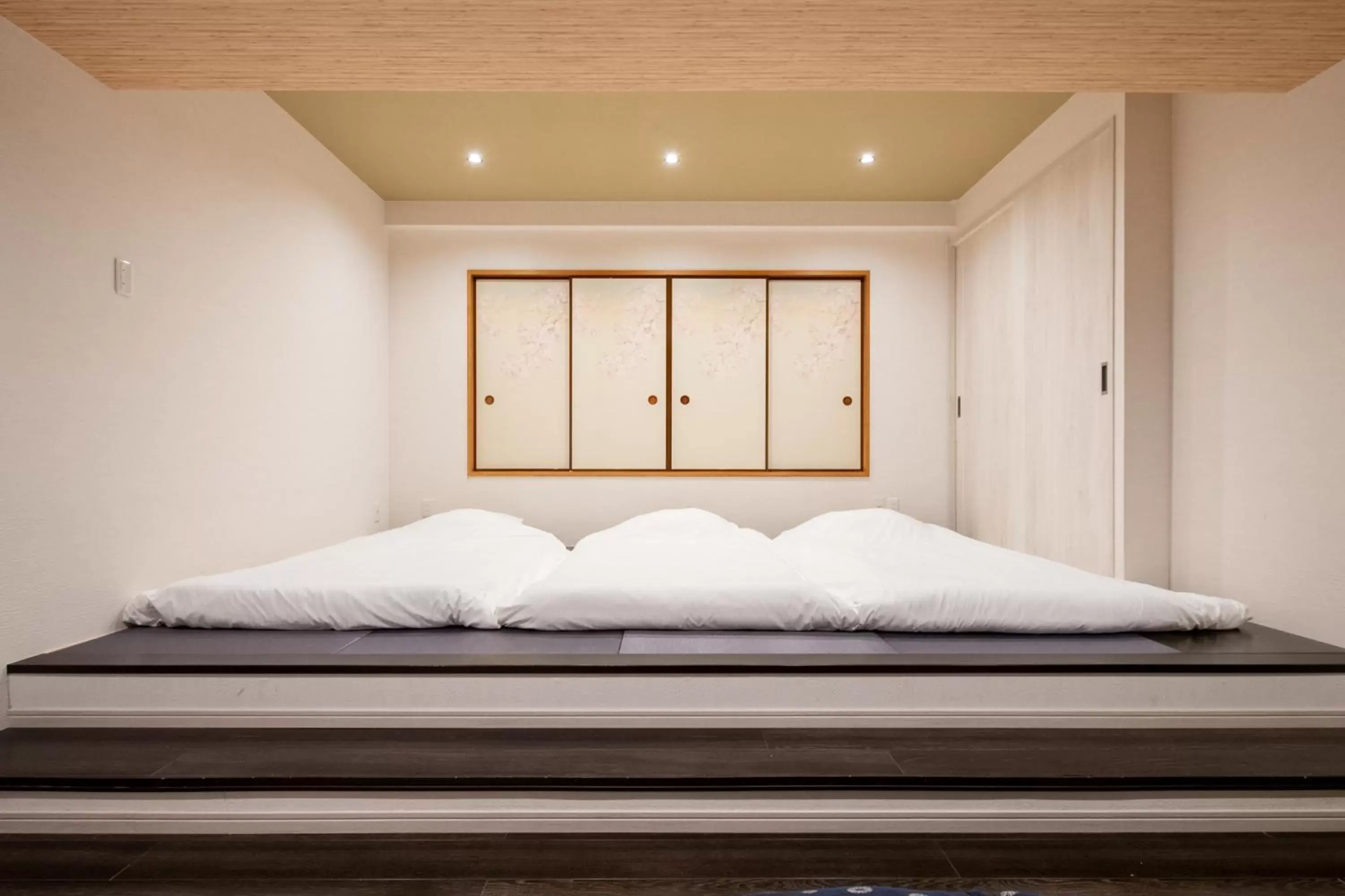 Property building, Bed in Ueno First City Hotel