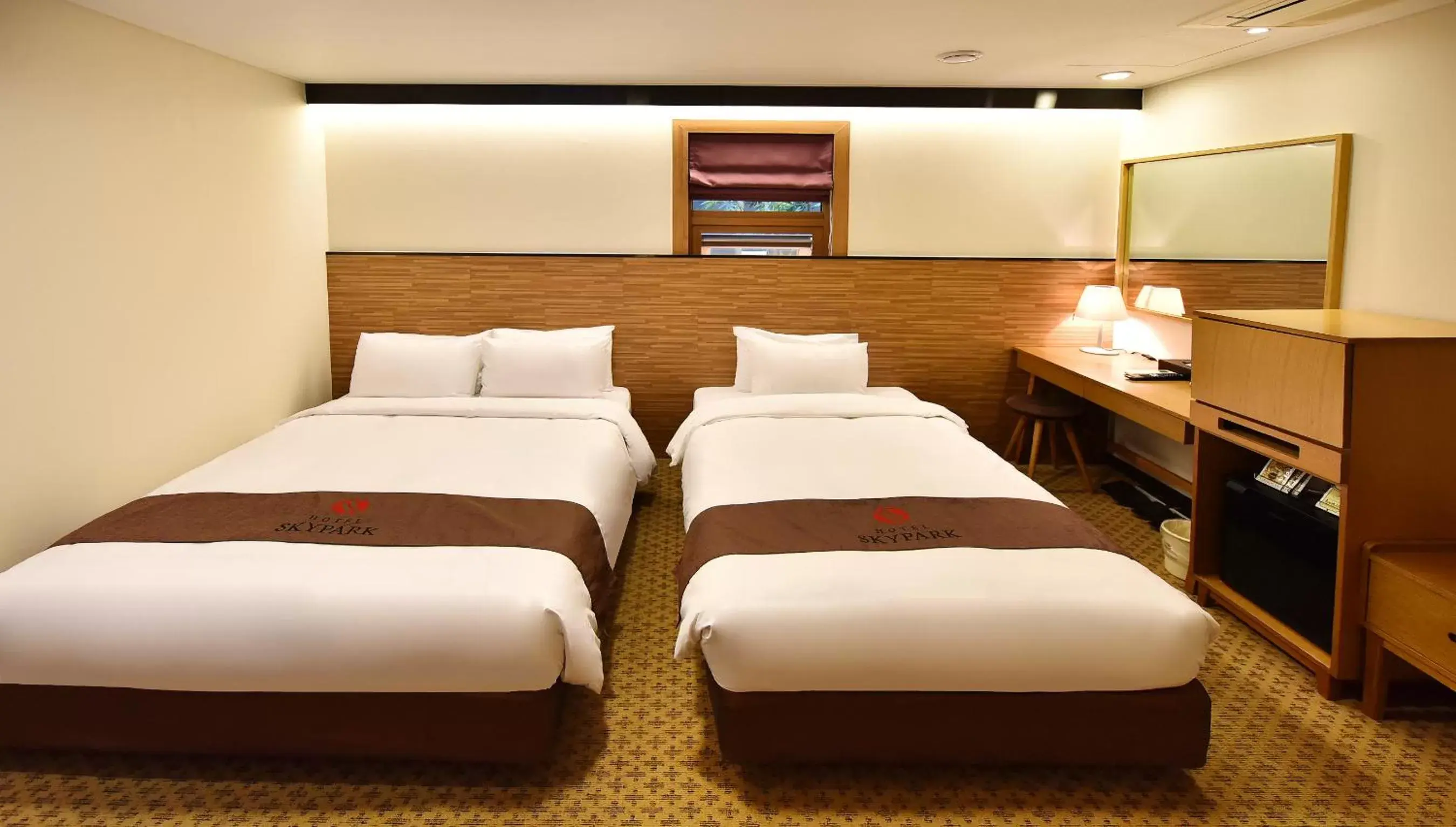 Bed in Hotel Skypark Myeongdong 1