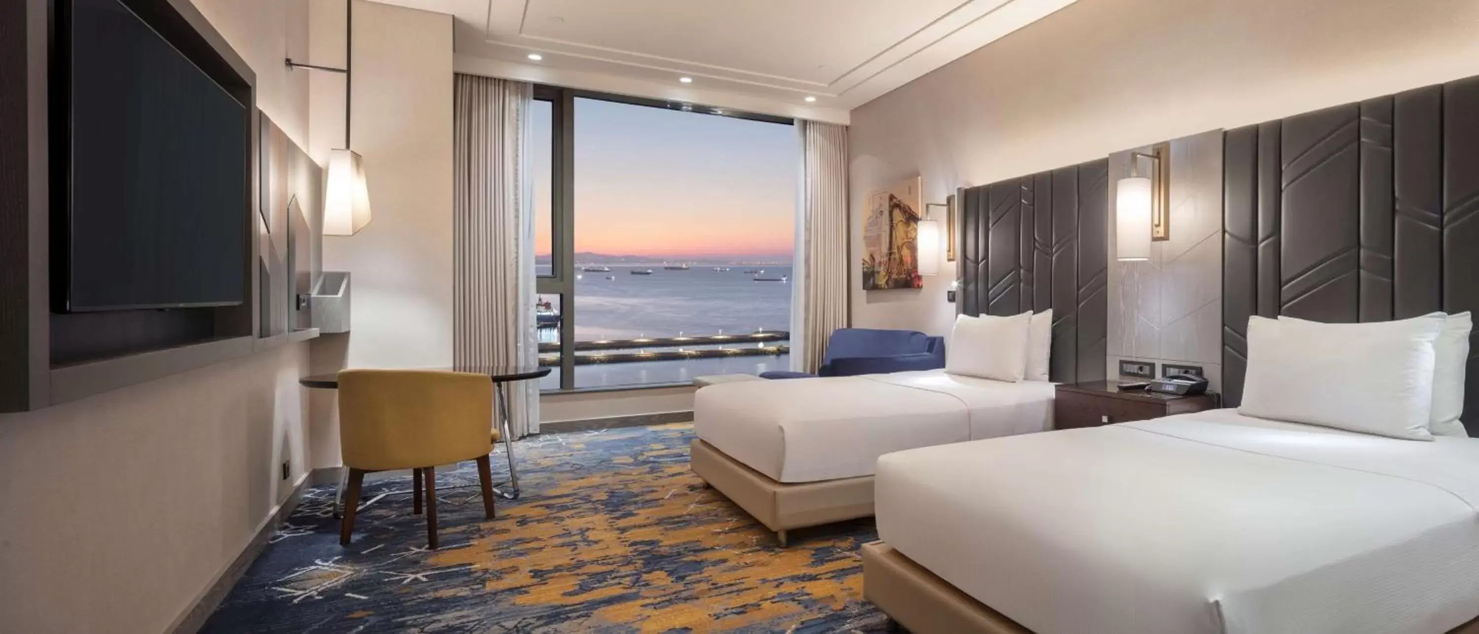 Bed in Hilton Istanbul Bakirkoy