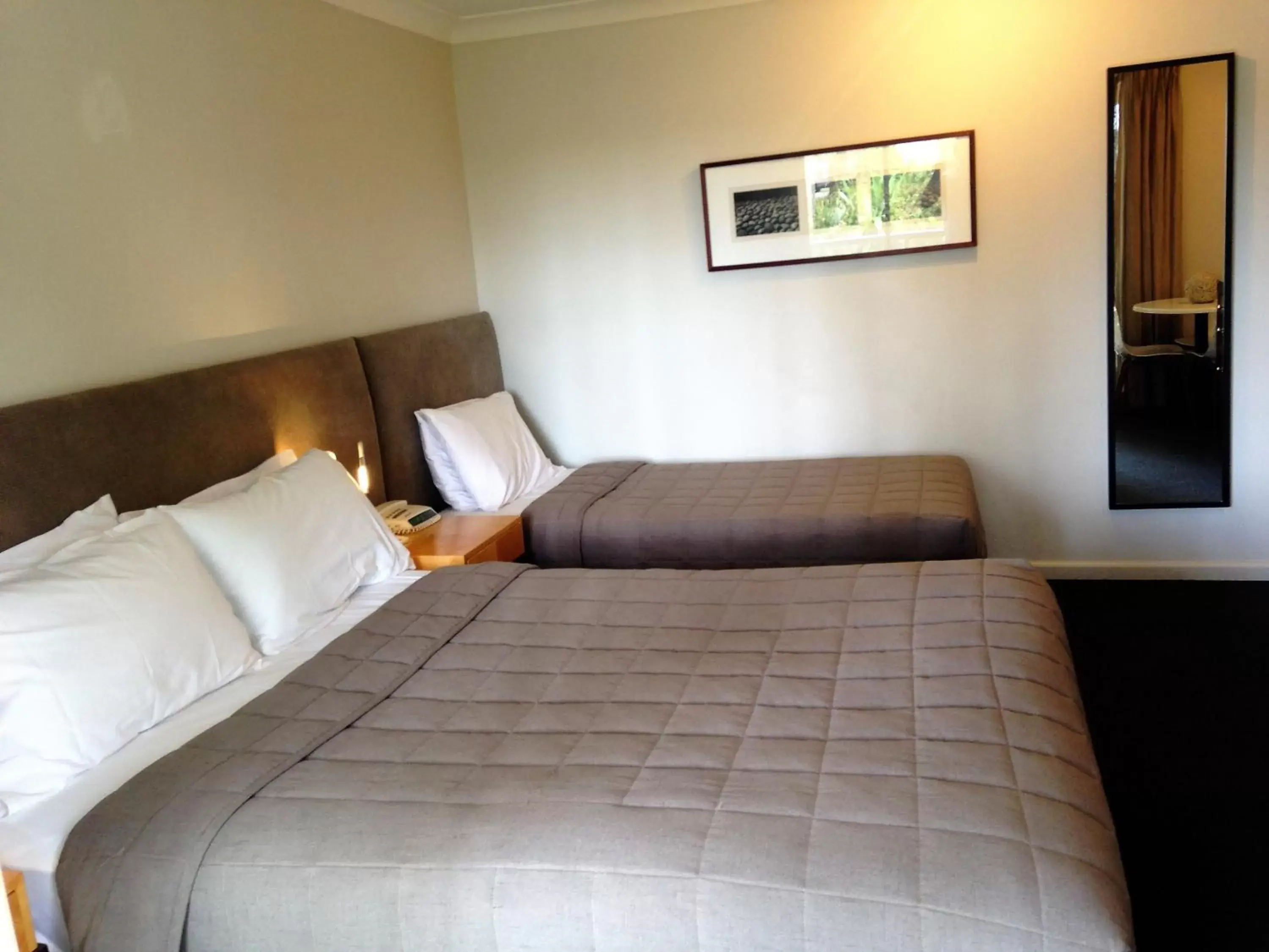 Bed in Park Ridge Retreat
