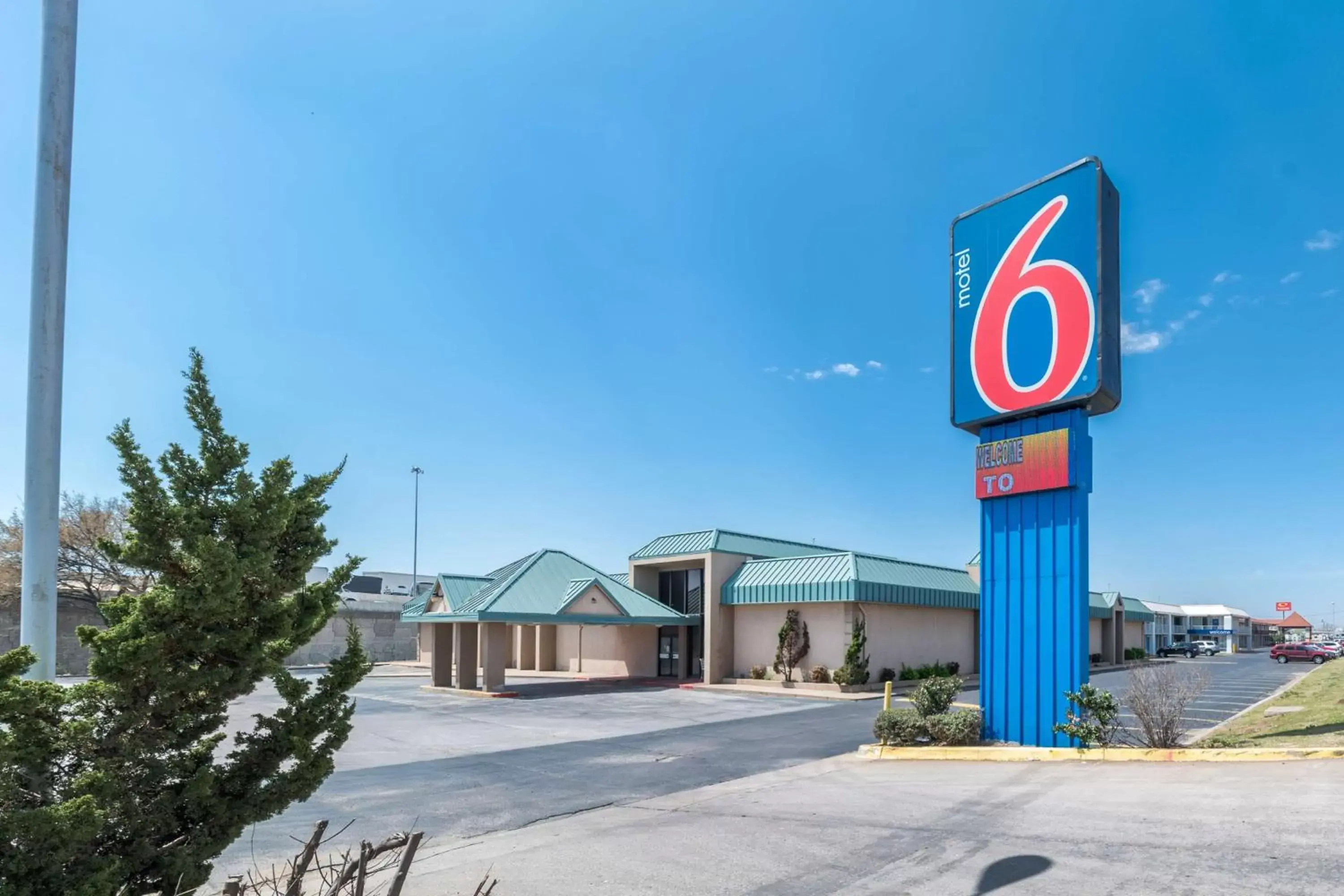 Property building in Motel 6-Oklahoma City, OK - Bricktown