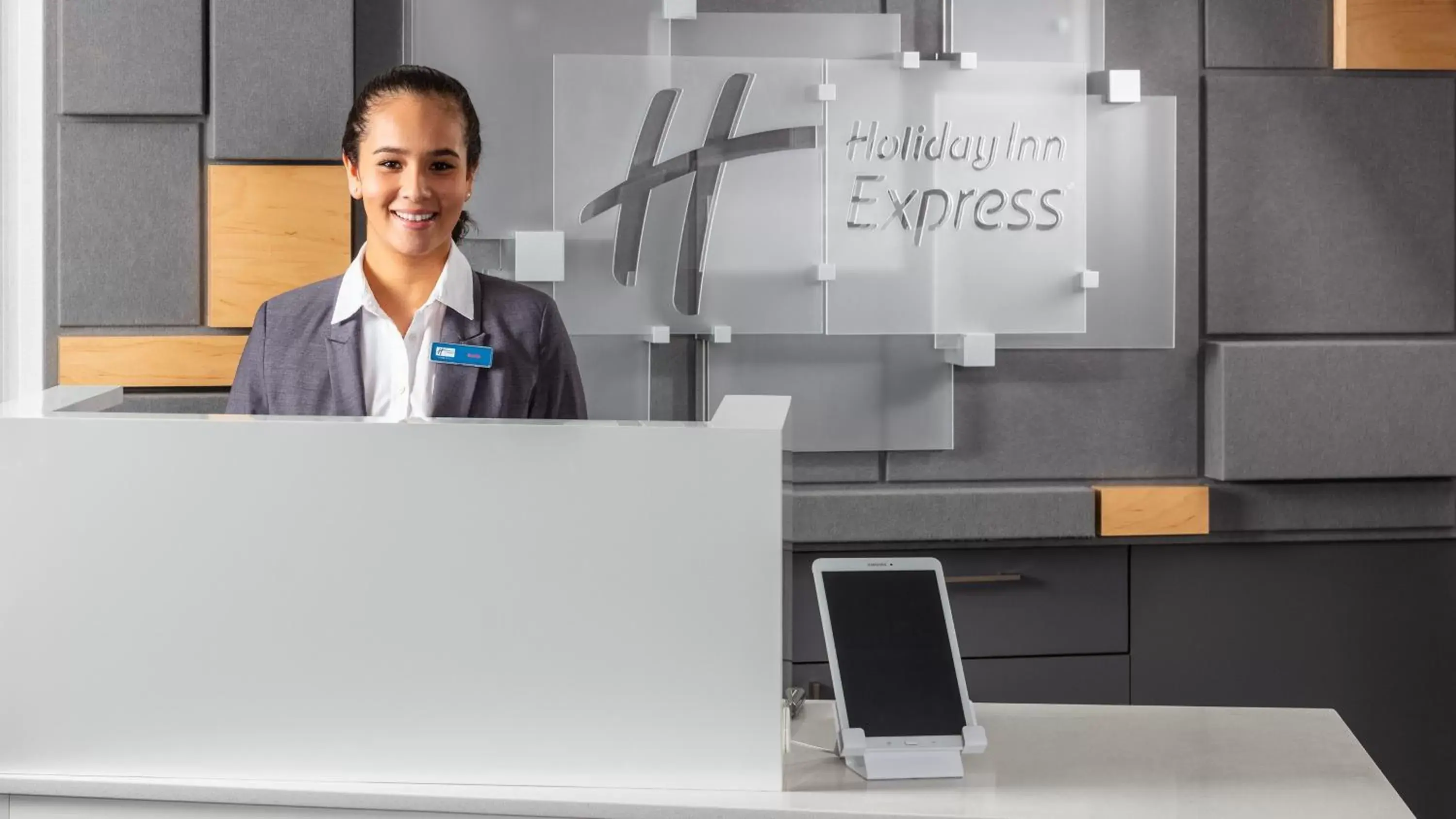 Lobby or reception in Holiday Inn Express Quebec City-Sainte Foy, an IHG Hotel