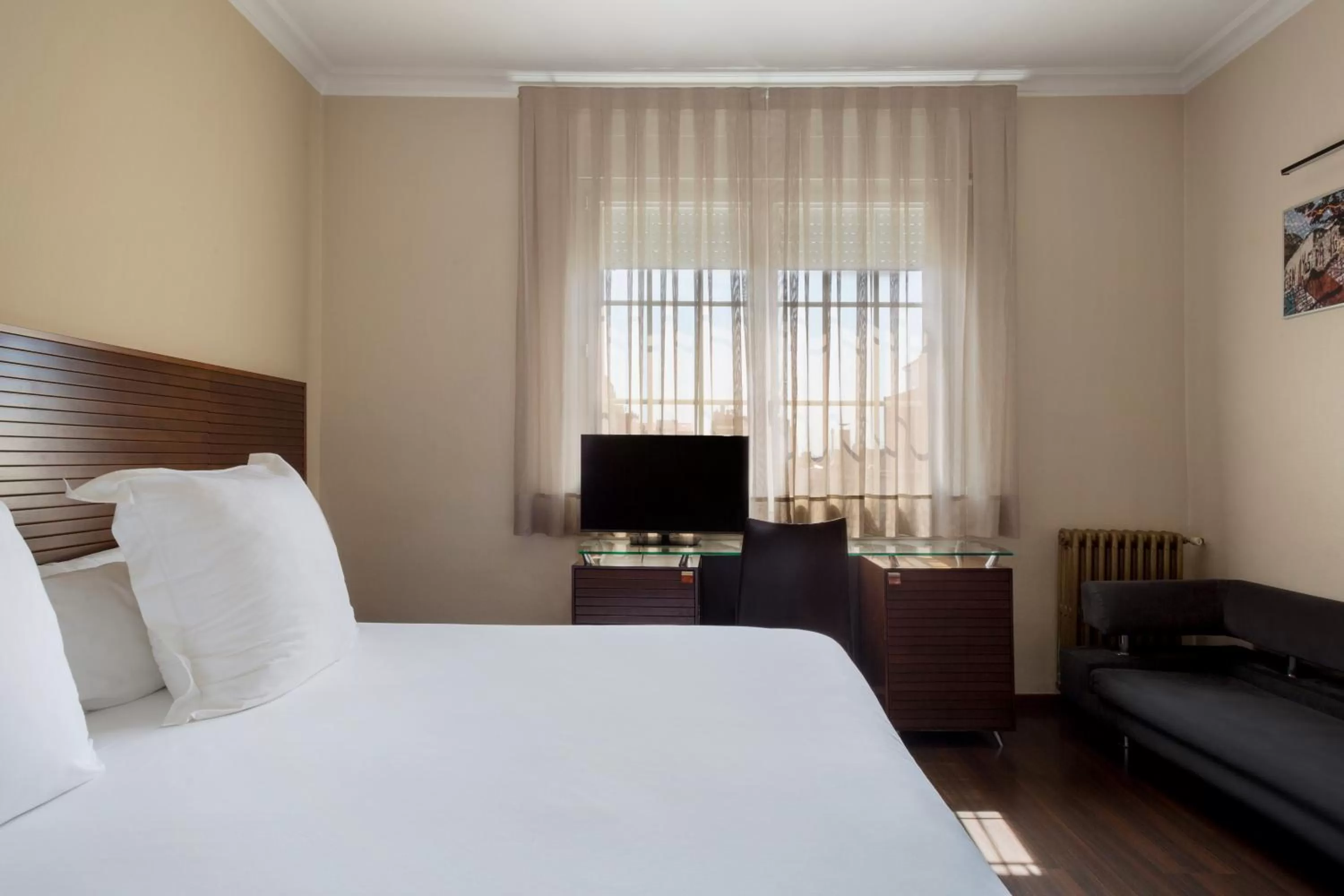 Photo of the whole room, Bed in Hotel Astoria