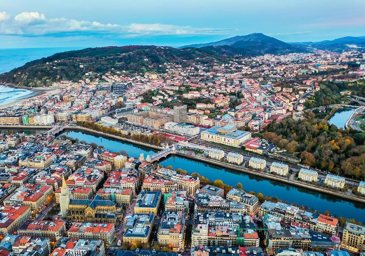 Bird's eye view, Bird's-eye View in Axel Hotel San Sebastián - Adults Only