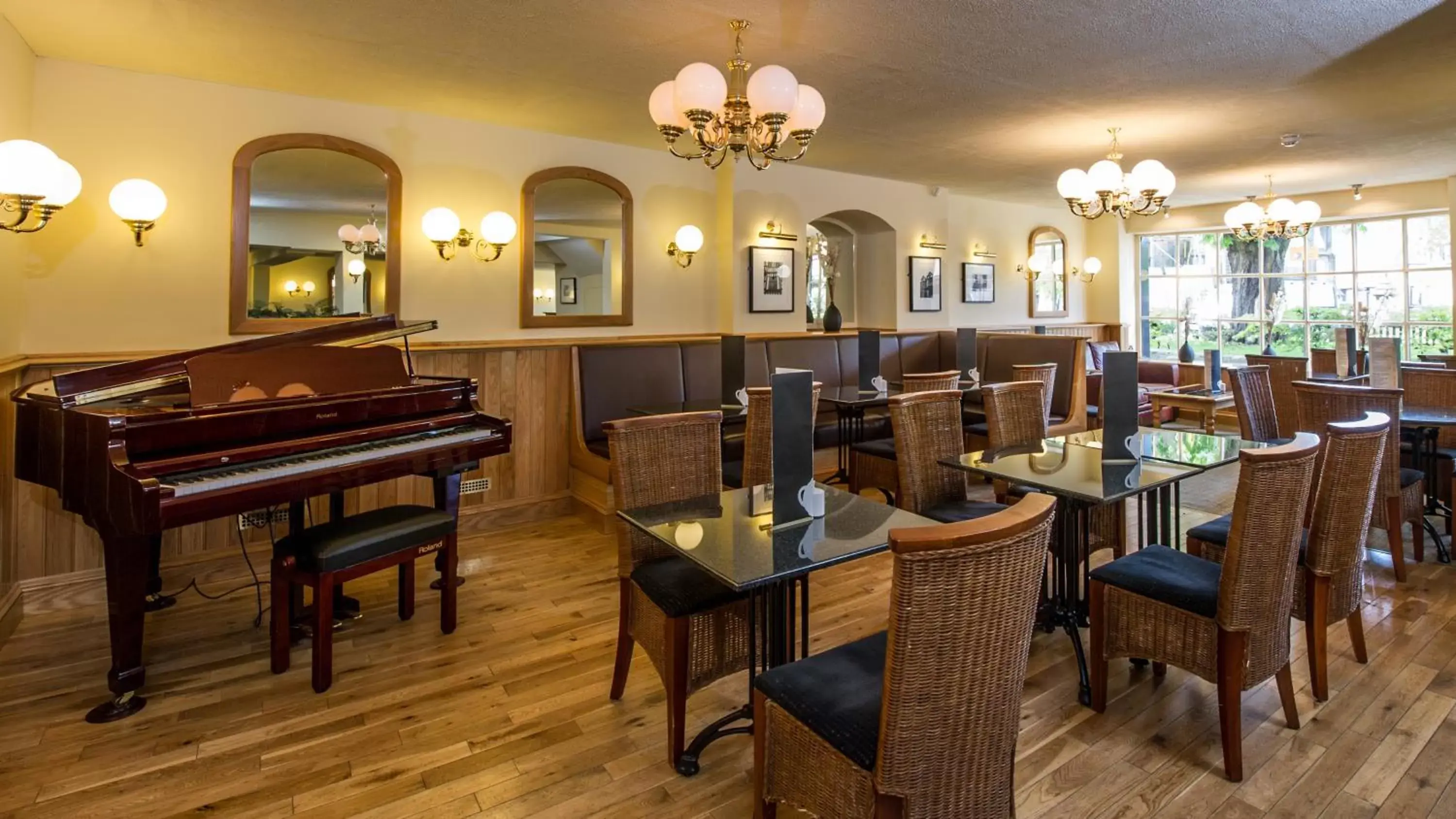 Restaurant/places to eat in Prince Rupert Hotel Restaurant/places to eat in Prince Rupert Hotel