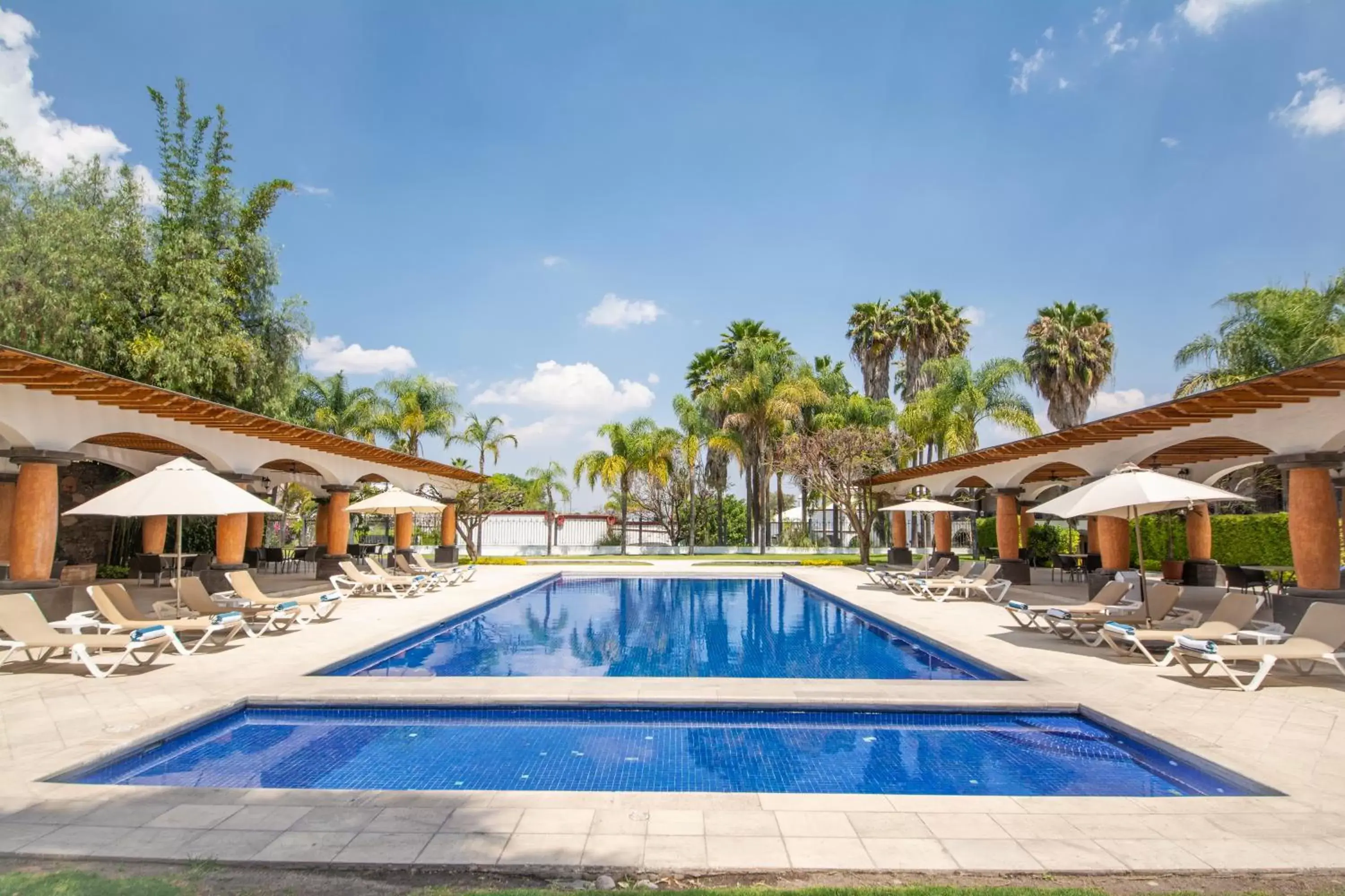 Swimming Pool in Hotel Hacienda la Venta
