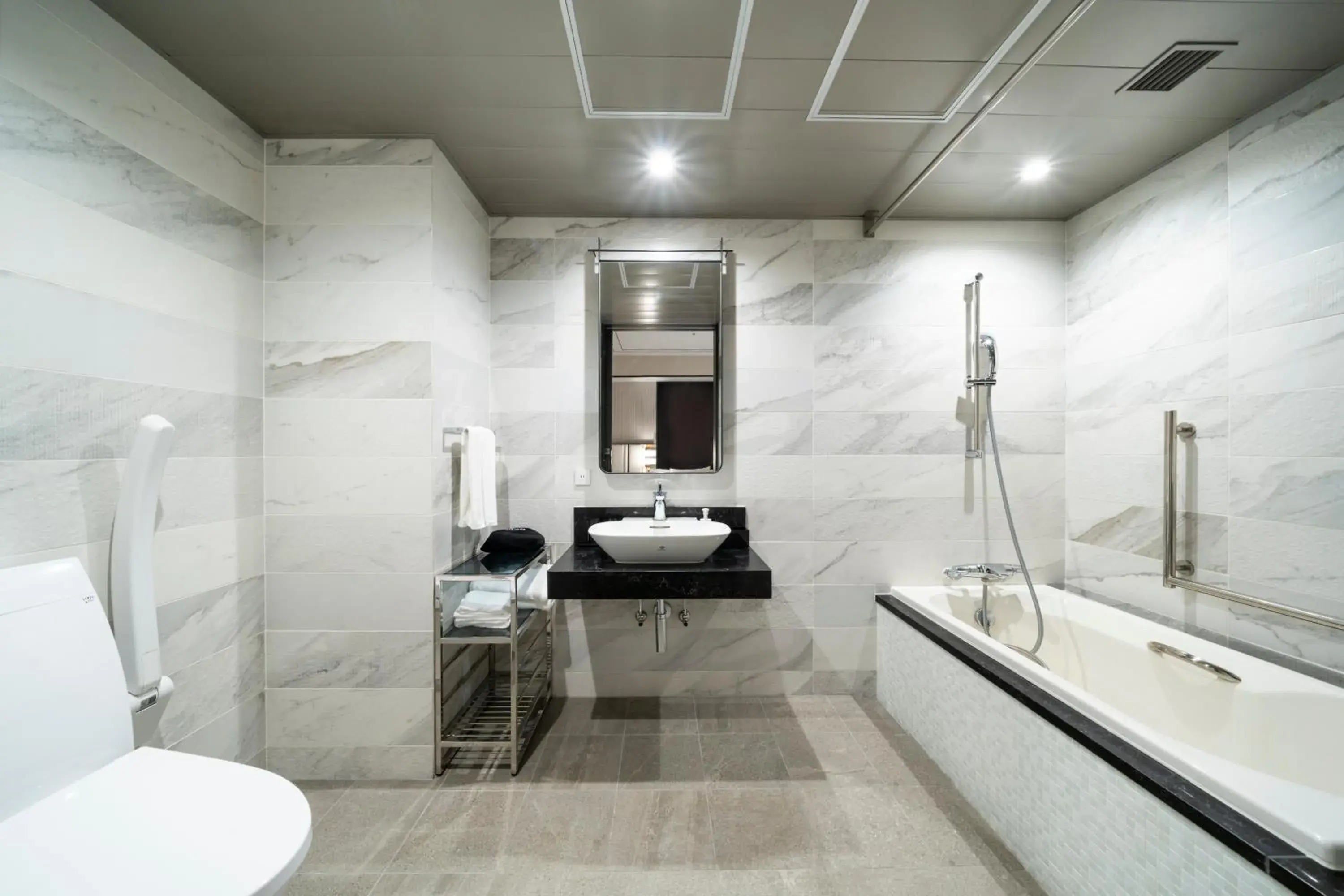 Photo of the whole room, Bathroom in KOKO HOTEL Premier Nihonbashi Hamacho
