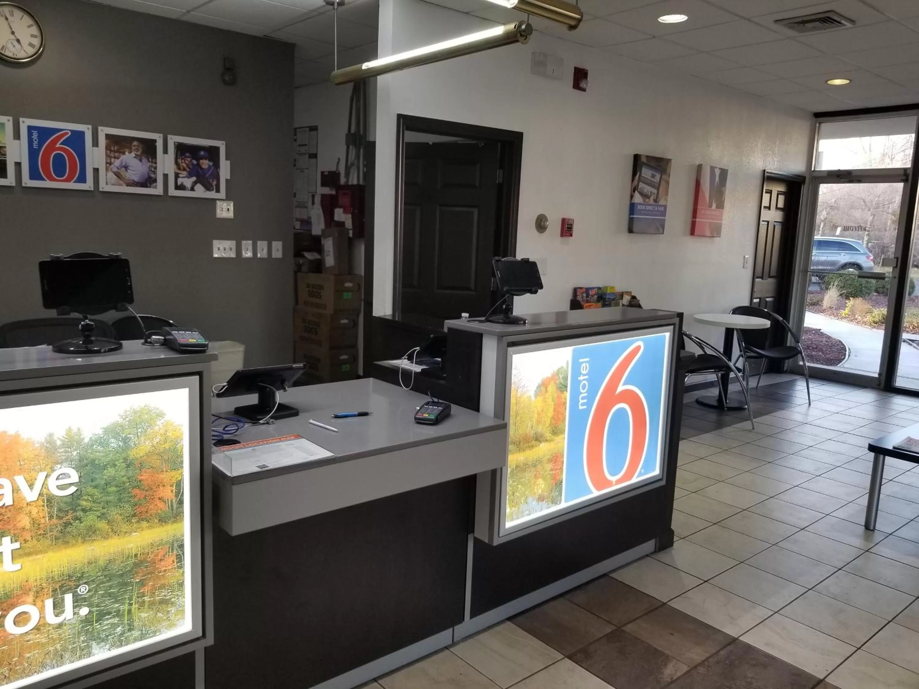 Lobby or reception in Motel 6-Lawrenceville, NJ