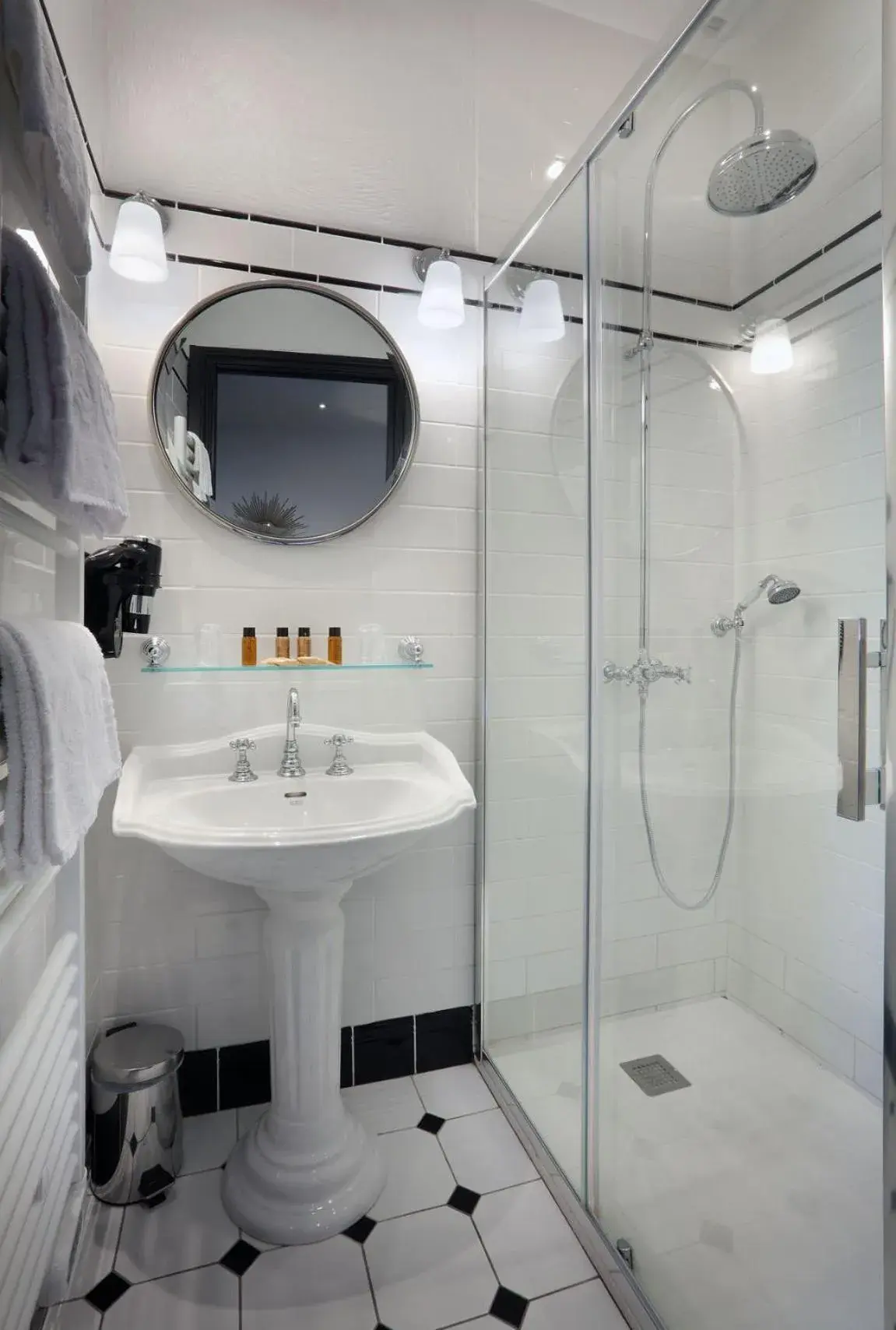 Bathroom in Château des Comtes de Challes