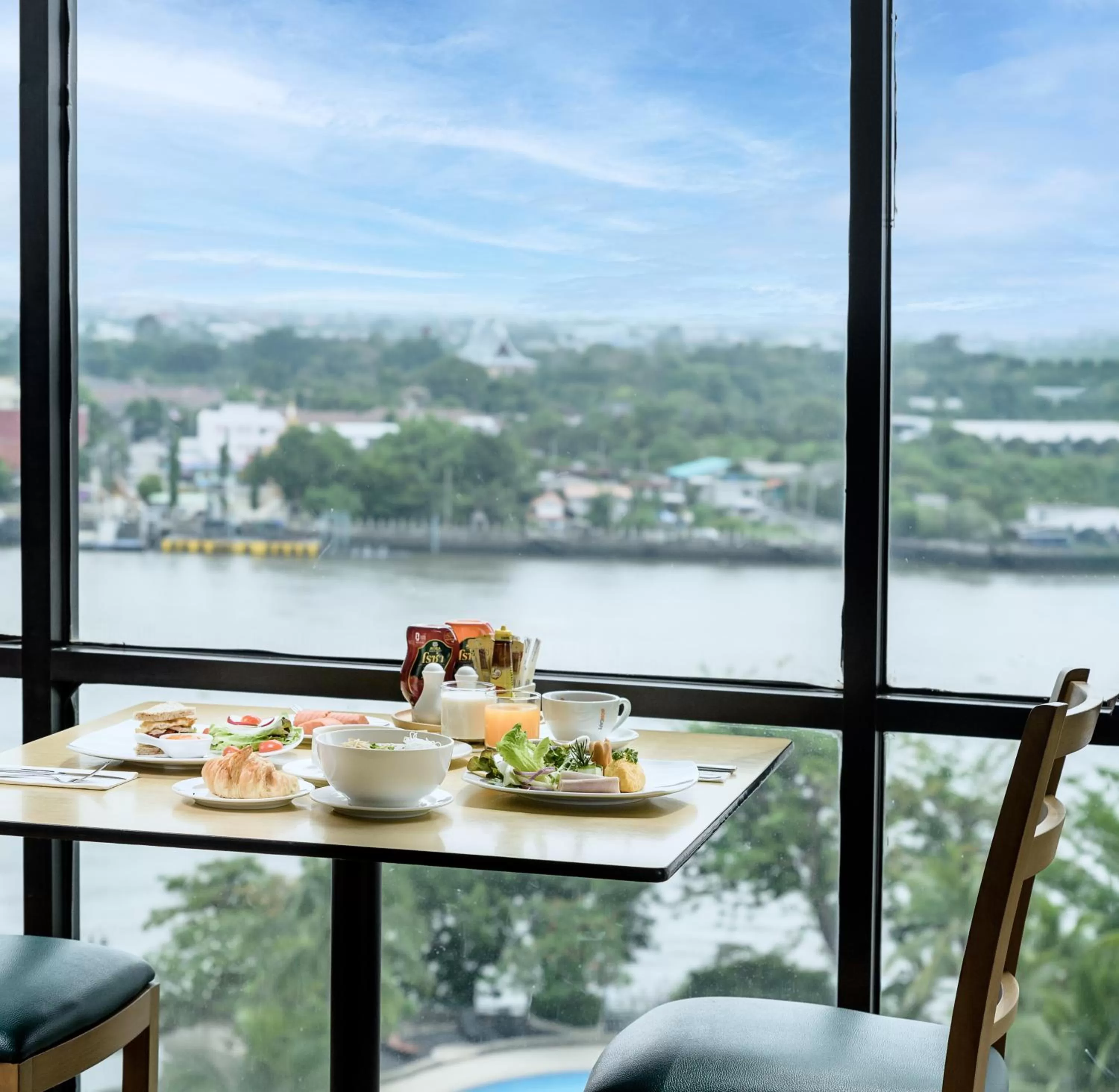 Breakfast in Riverine Place Hotel and Residence