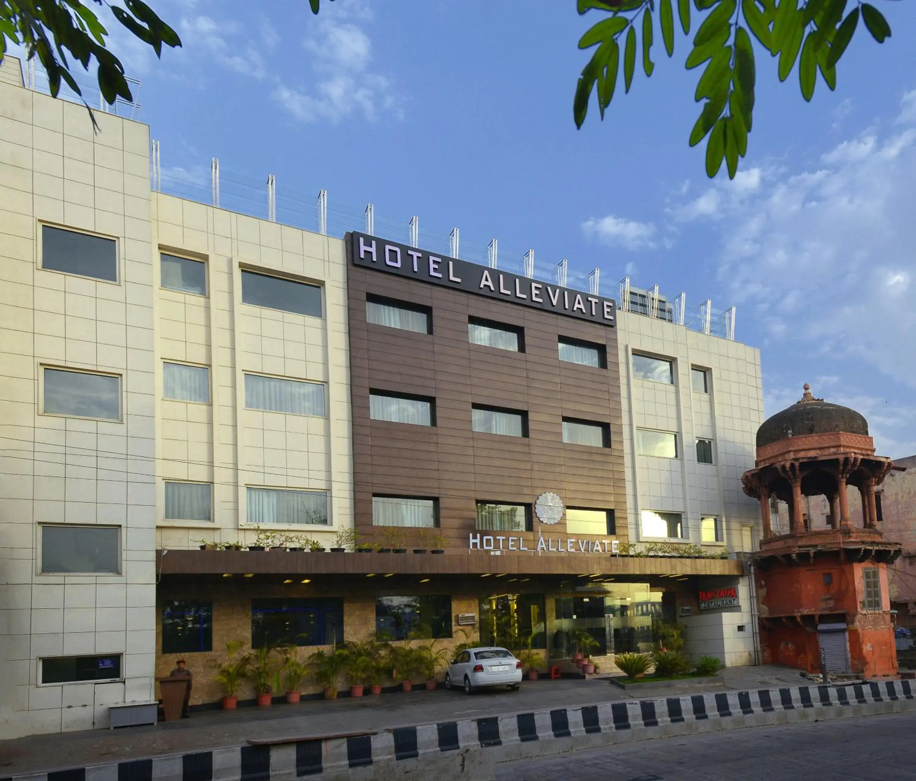 Facade/entrance, Property Building in Hotel Alleviate