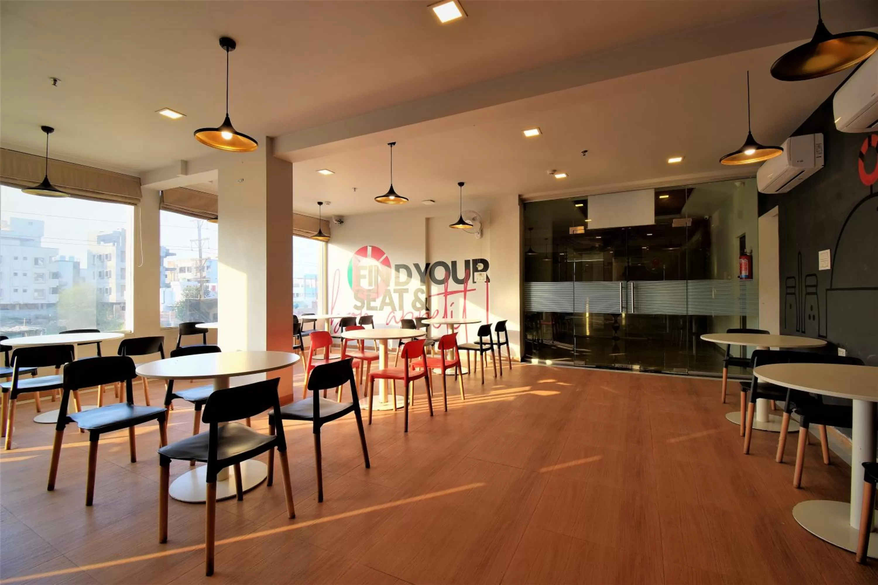 Restaurant/Places to Eat in Manomay Homes