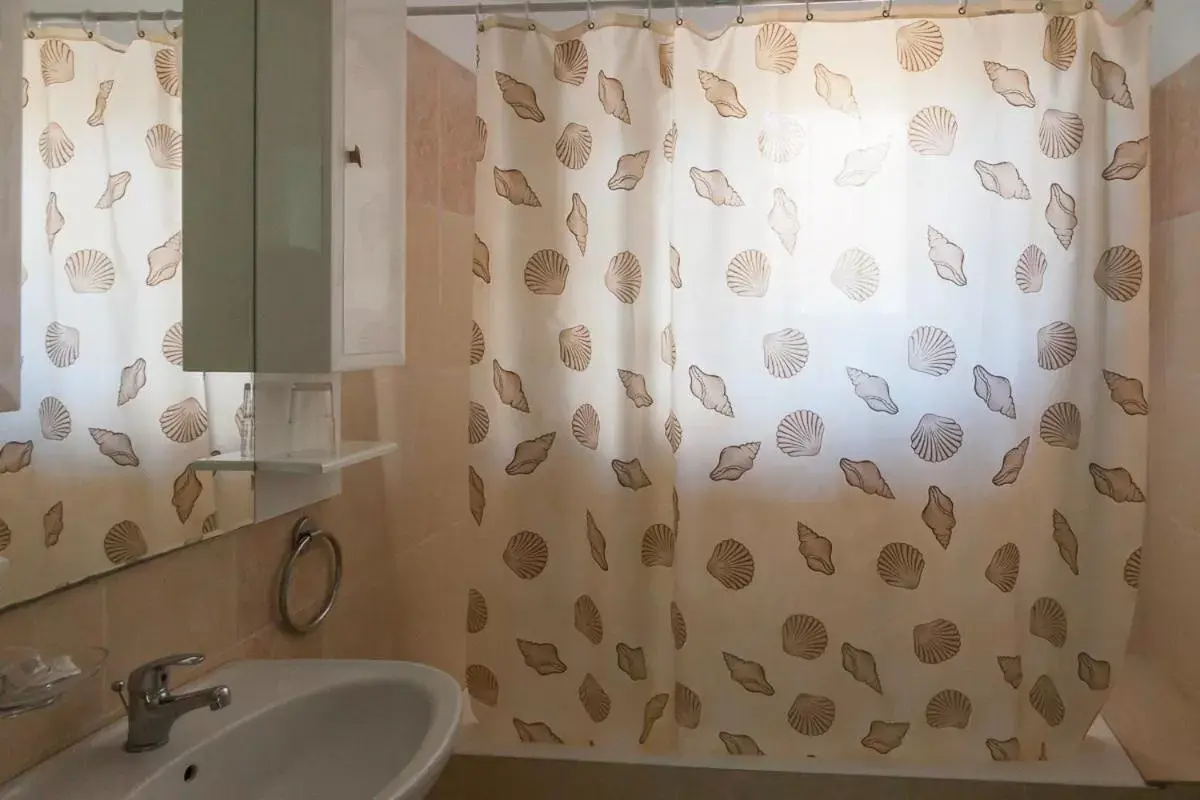 Shower, Bathroom in Epidavros Seascape