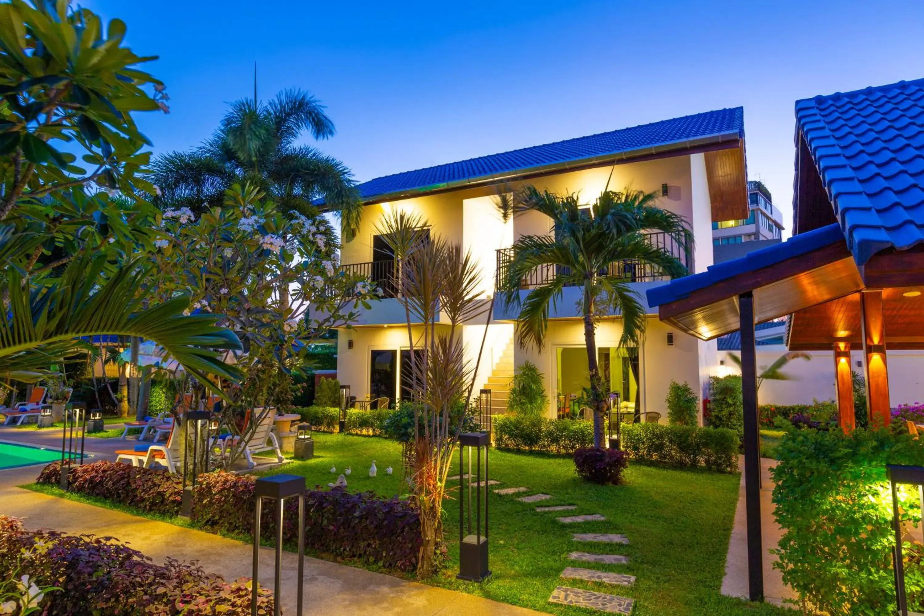 Property building in Phuket Airport Hotel - SHA Extra Plus Property building in Phuket Airport Hotel - SHA Extra Plus