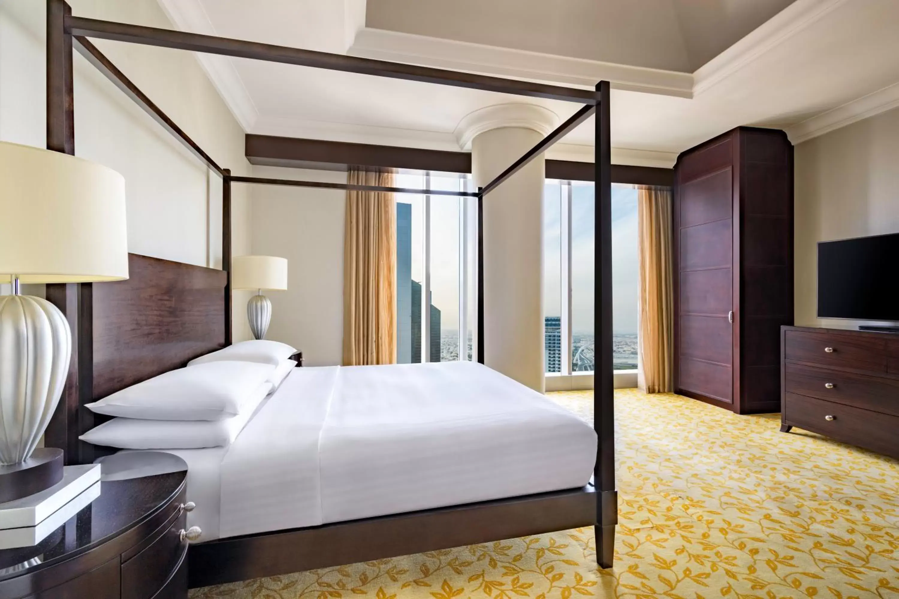 Bedroom, Bed in Marriott Marquis City Center Doha Hotel