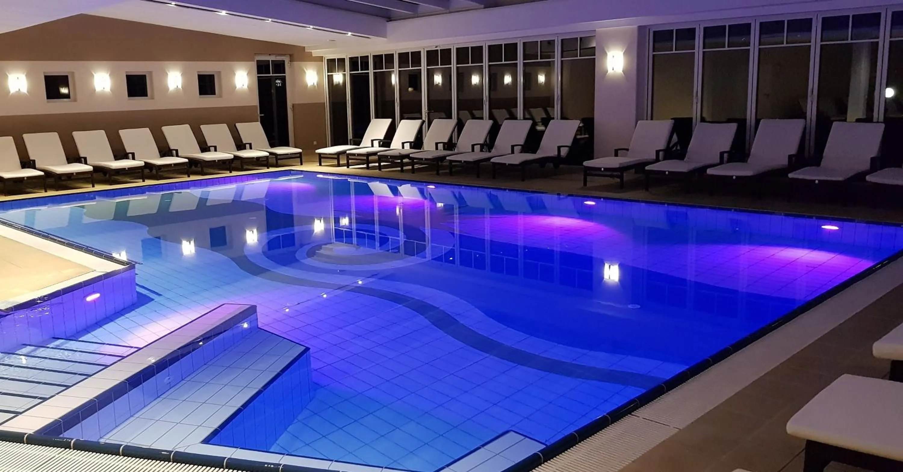 Swimming pool in Hotel Sonnengut Wellness - Therme - Spa