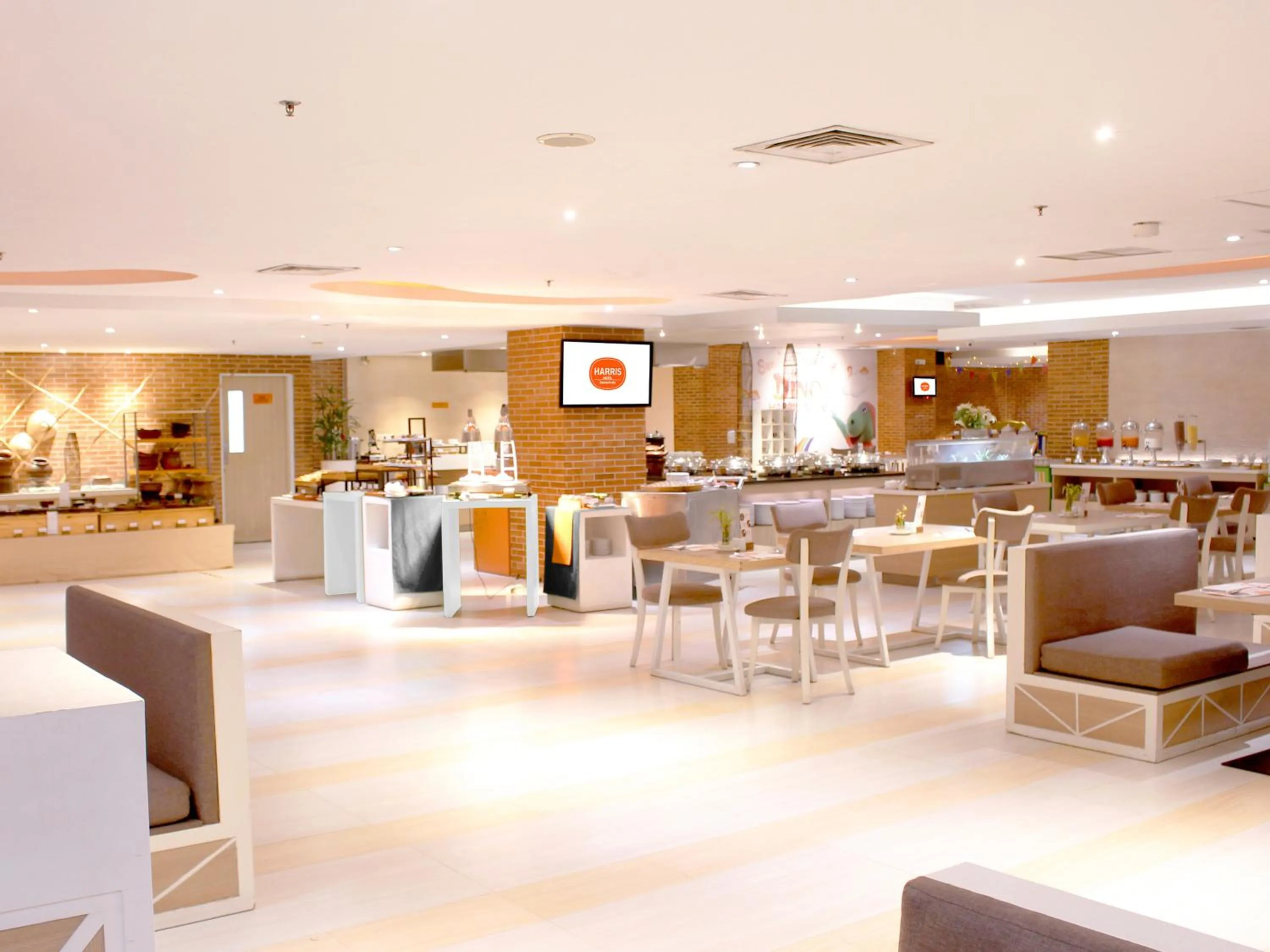 Restaurant/places to eat in HARRIS Hotel Samarinda