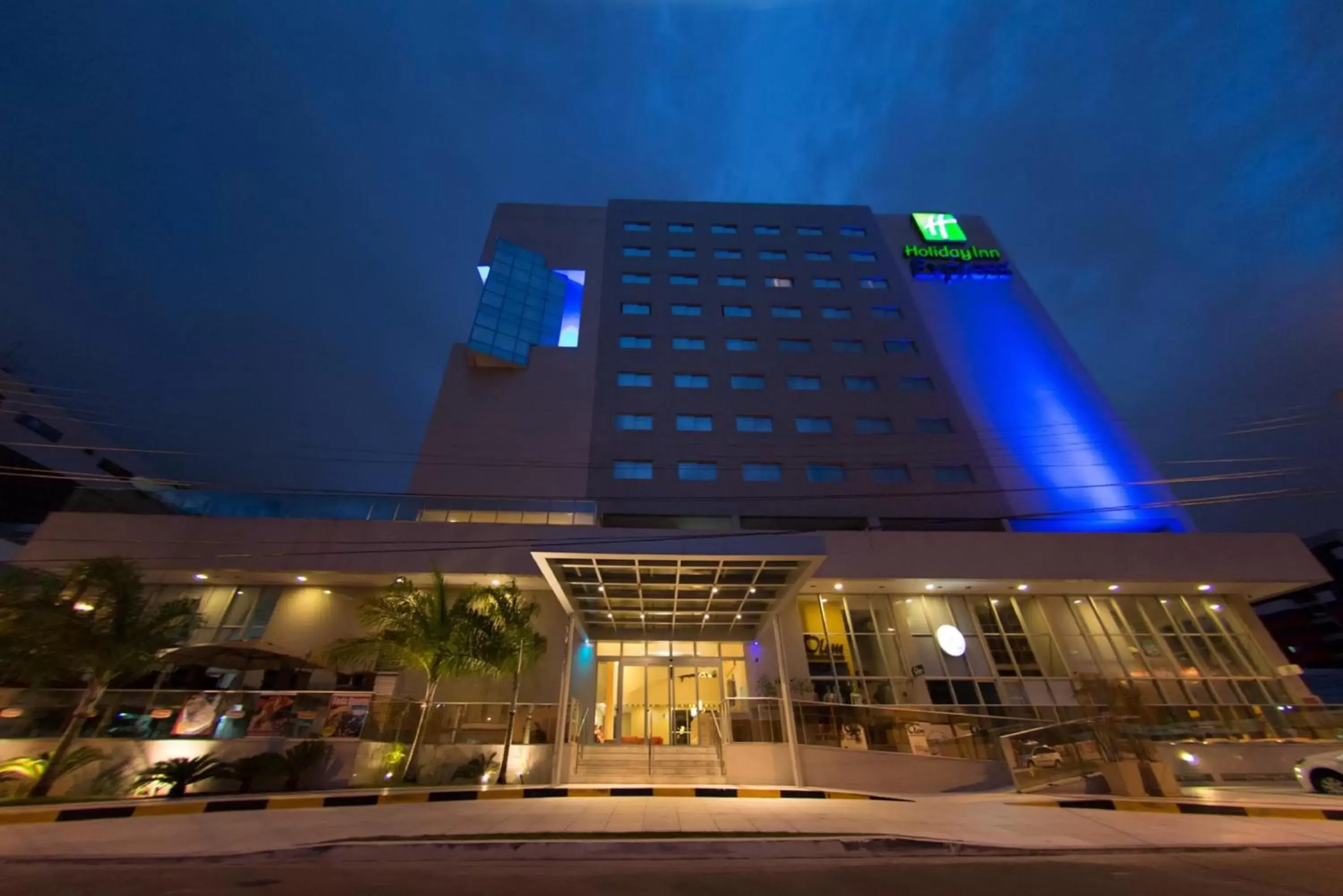 Property Building in Holiday Inn Express Maceió, an IHG Hotel